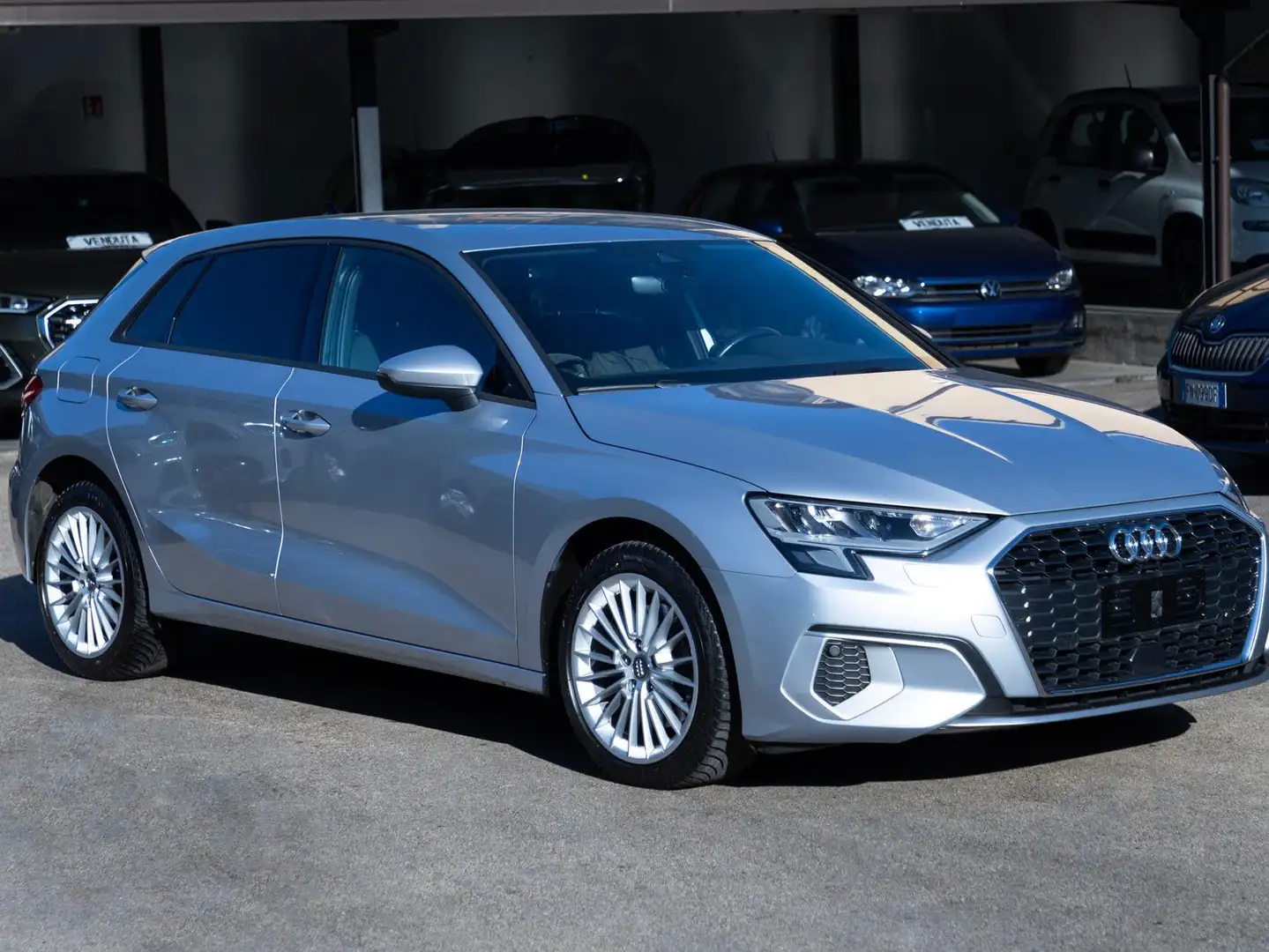 Audi A3 Sportback 35 2.0 tdi Advanced s-tronic 150 cv Silber - 2