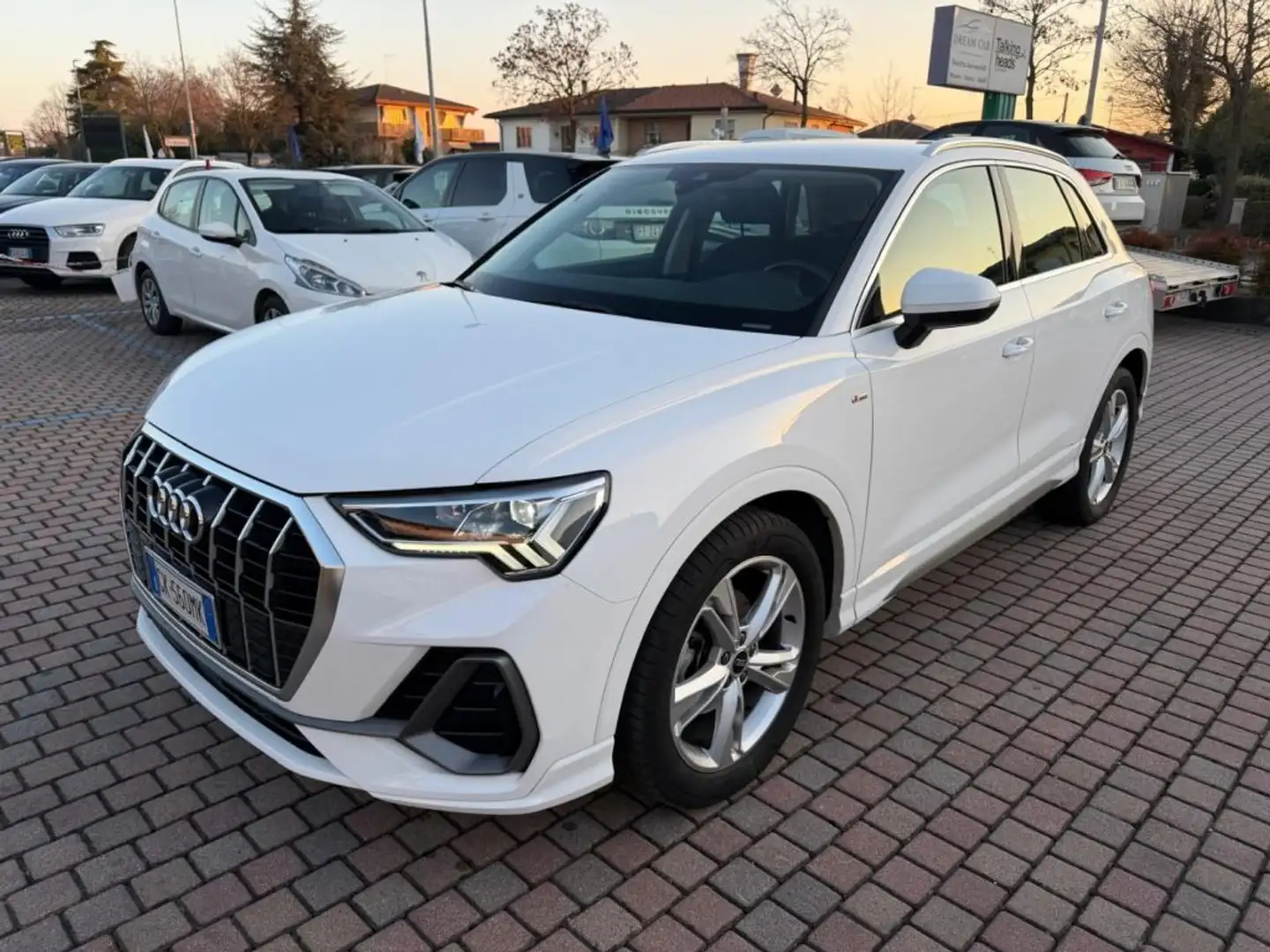 Audi Q3 35 TDI S tronic S line edition Blanc - 2