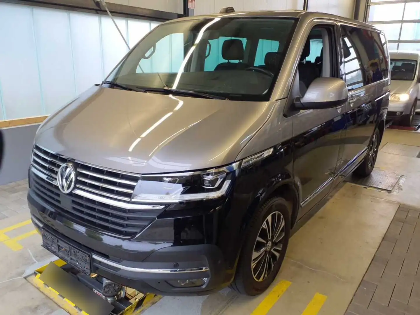 Volkswagen T6.1 Multivan Generation 2.0TDI DSG +AHK+KAMERA+ Negro - 2