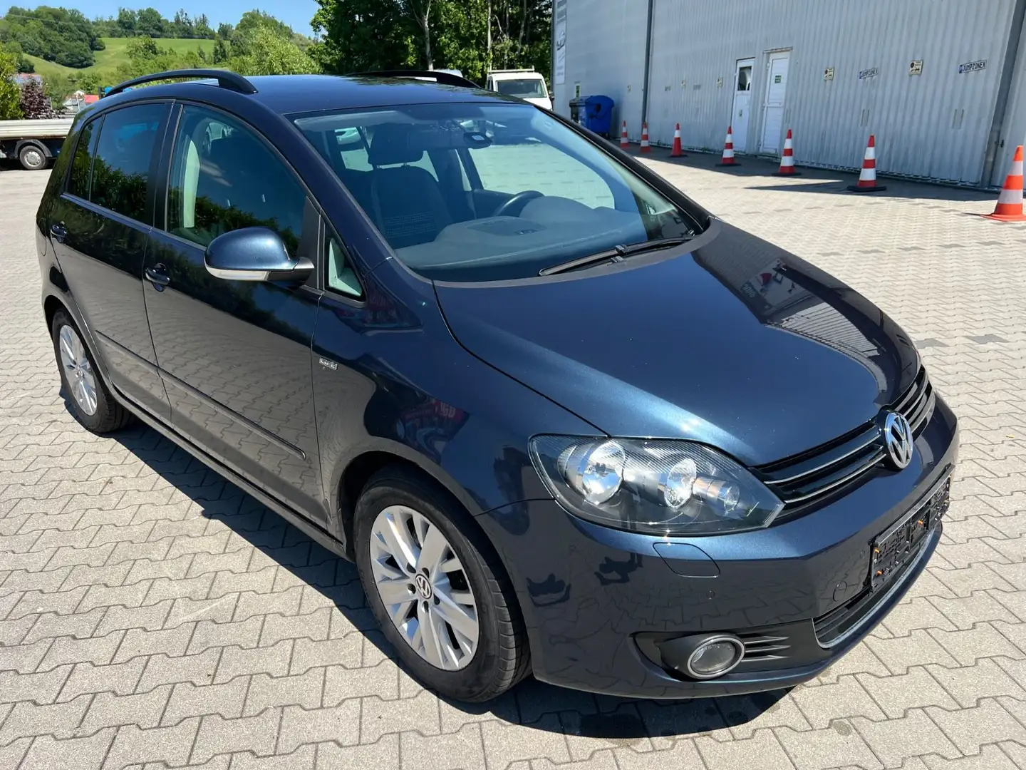 Volkswagen Golf Plus VI Life 2.0 TDI 140 PS Klima + Navi ! Bleu - 2