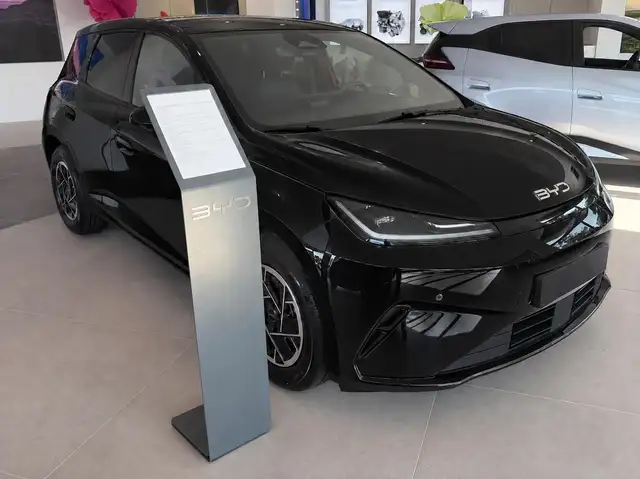 BYD Dolphin DM-i 175cv Active