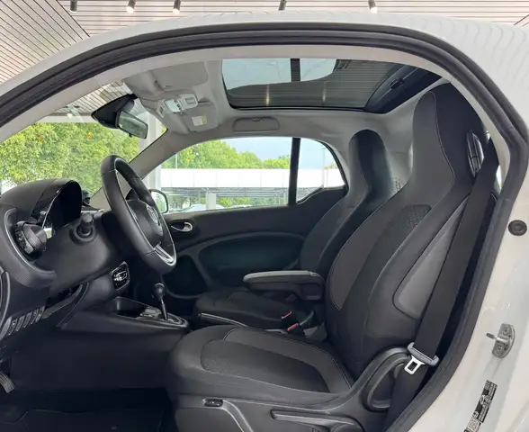 Smart Fortwo view 9