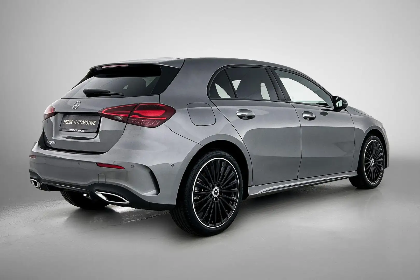 Mercedes-Benz A 250 A 250e Automaat Business Solution AMG | Excellence Grau - 2