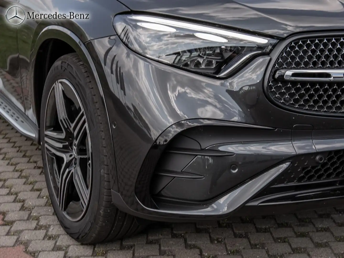 Mercedes-Benz GLC 220 d 4M AMG Distronic+360°+DIG-LED+AHK+Pano Grigio - 2