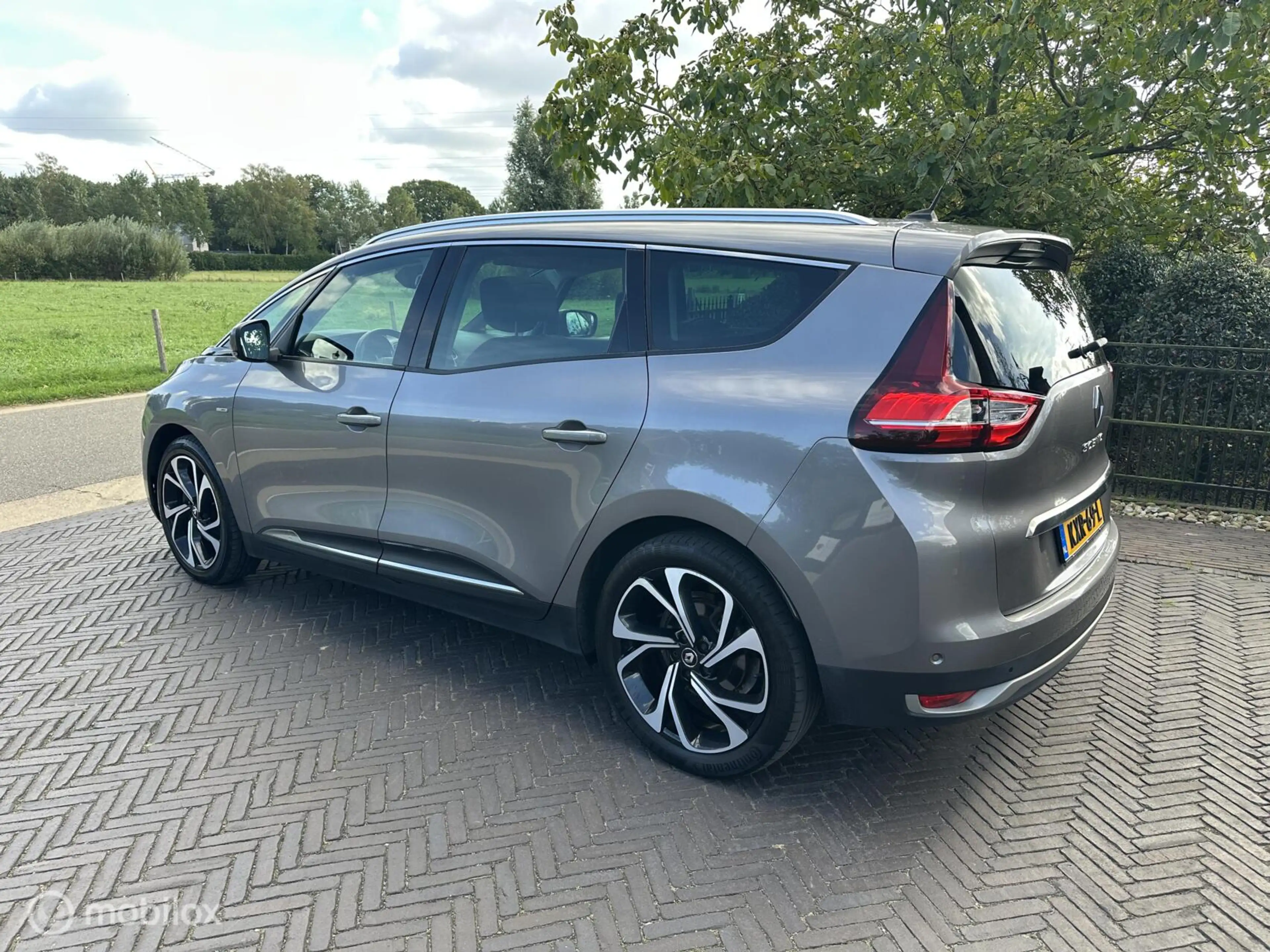 Renault Grand Scenic 1.3 TCe Bose 7p. Massage ACC Pano✅ — photo 12