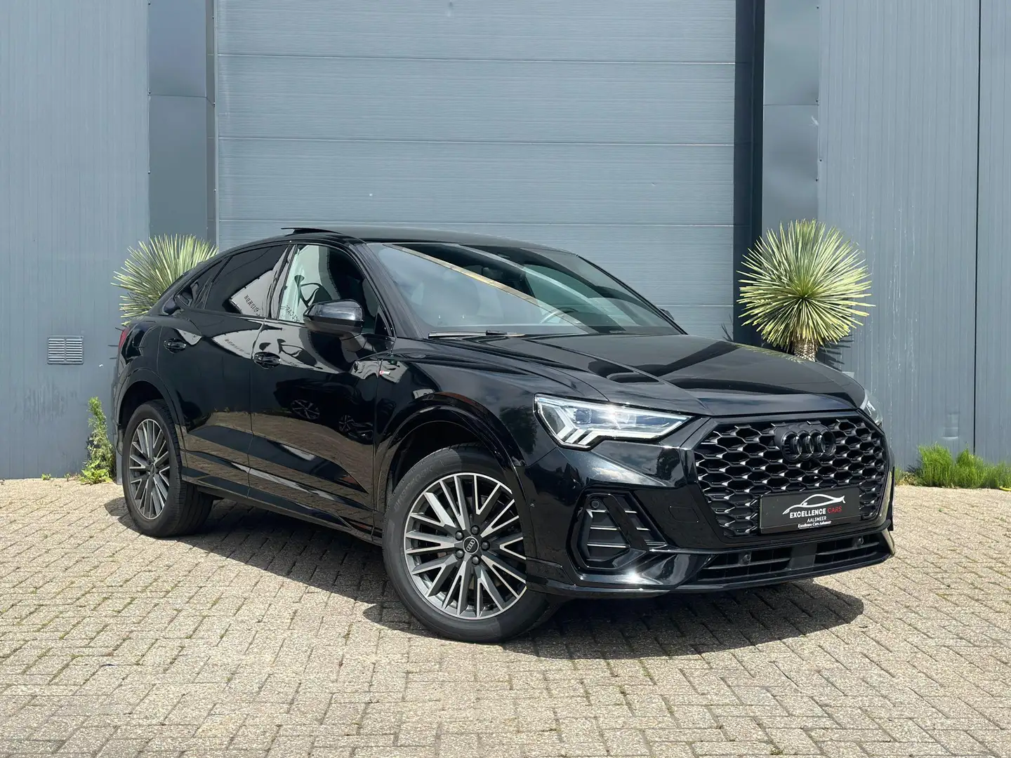 Audi Q3 Sportback 45 TFSI e Sportback 3x S-Line Pano Autom - 1