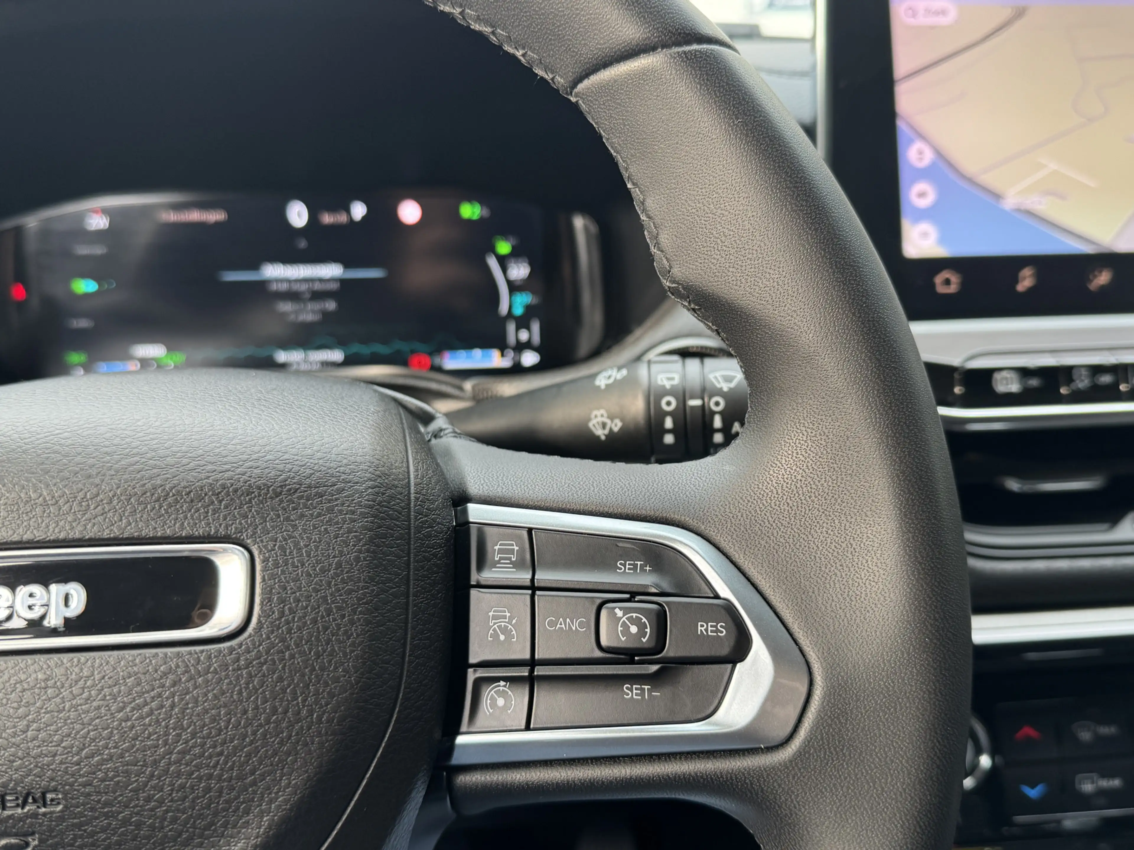 Jeep Compass 4xe 190 Plug-in Hybrid Electric Night Eagle AUT. L — photo 18