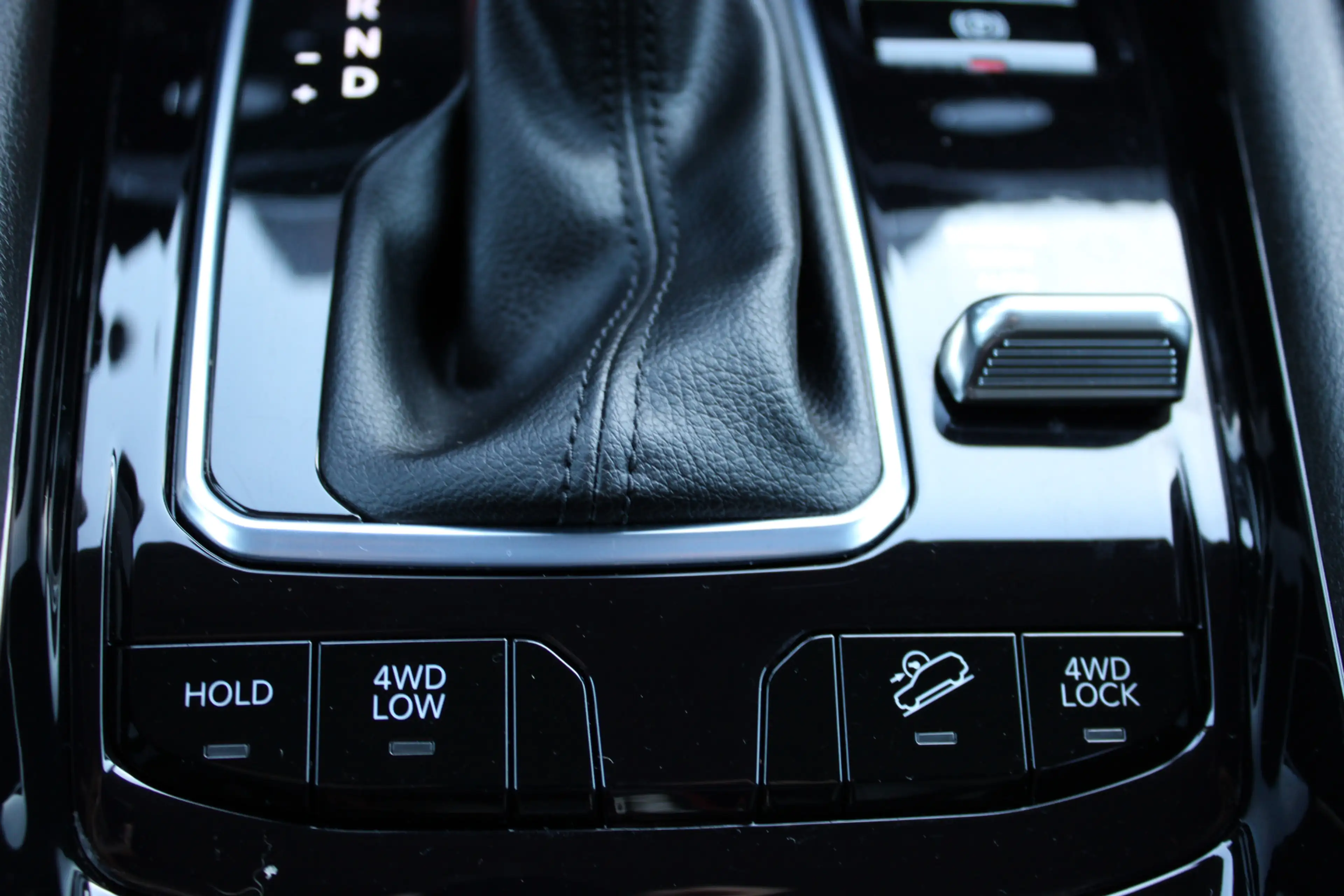 Jeep Compass 4xe 190 Plug-in Hybrid Electric Night Eagle AUT. L — photo 31