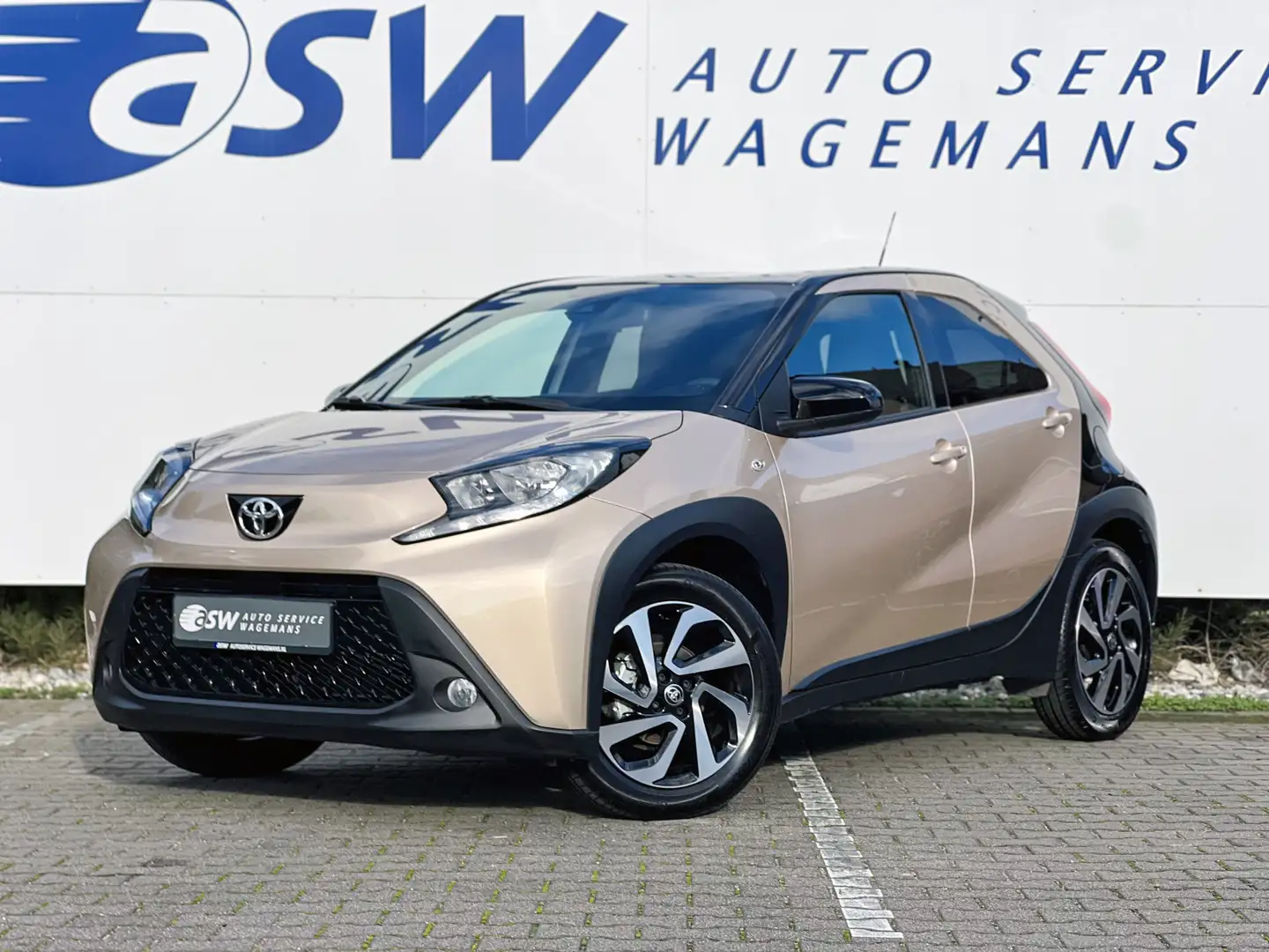 Toyota Aygo X 1.0 VVT-i S-CVT Pulse | Carplay | 17 inch | Stoelv Bruin - 2