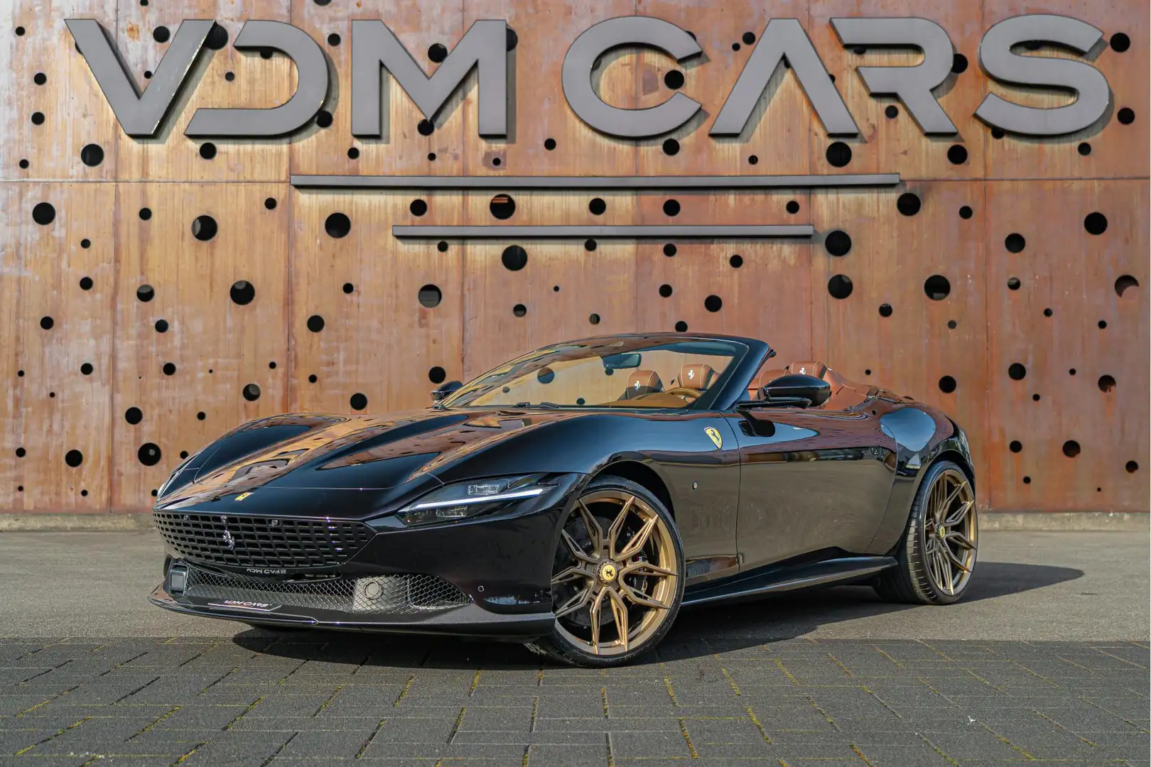 FERRARI Roma