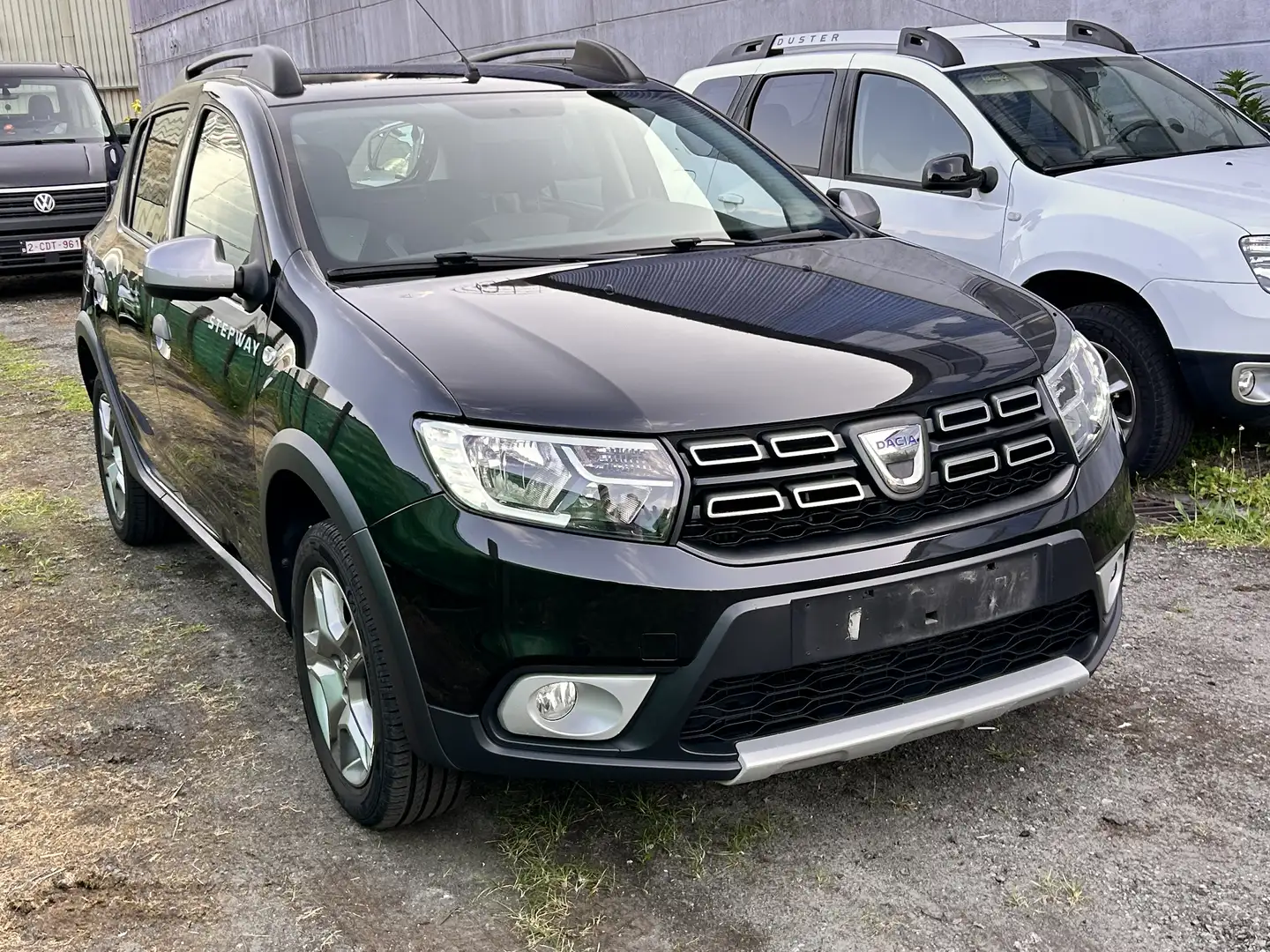 Dacia Sandero 0.9 TCE Stepway Comfort 66kW Zwart - 1