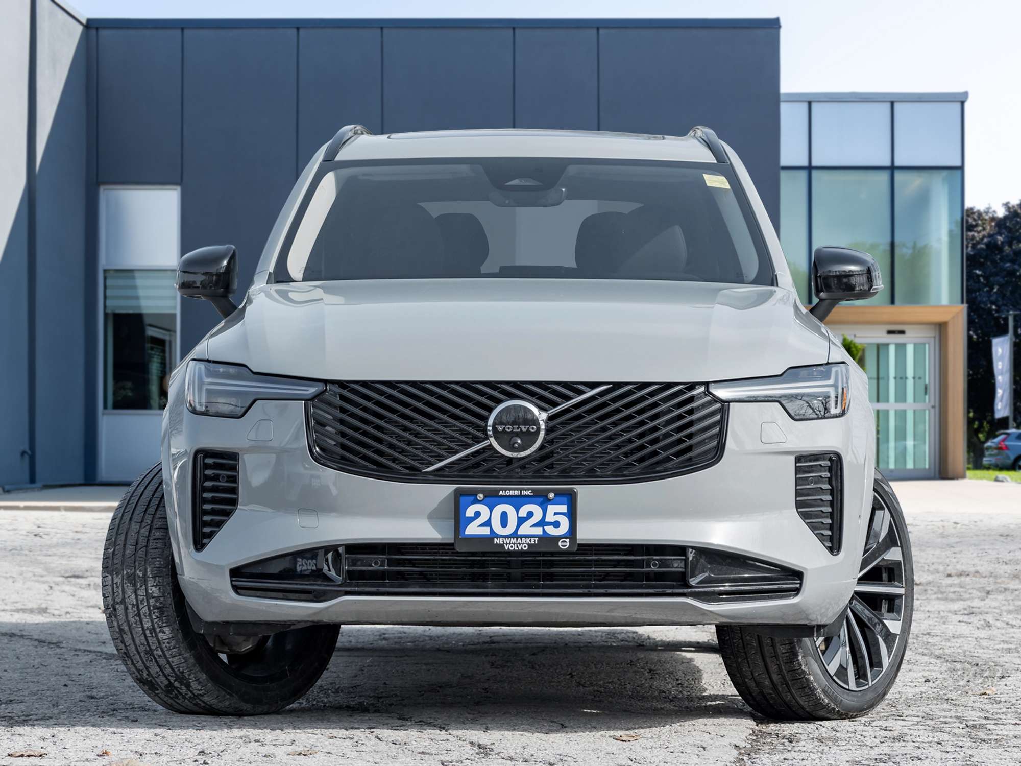 2026 Volvo XC90 B6 AWD PLUS Dark Theme 7-Seater-CPO RATE fr 2.99%* alt 3