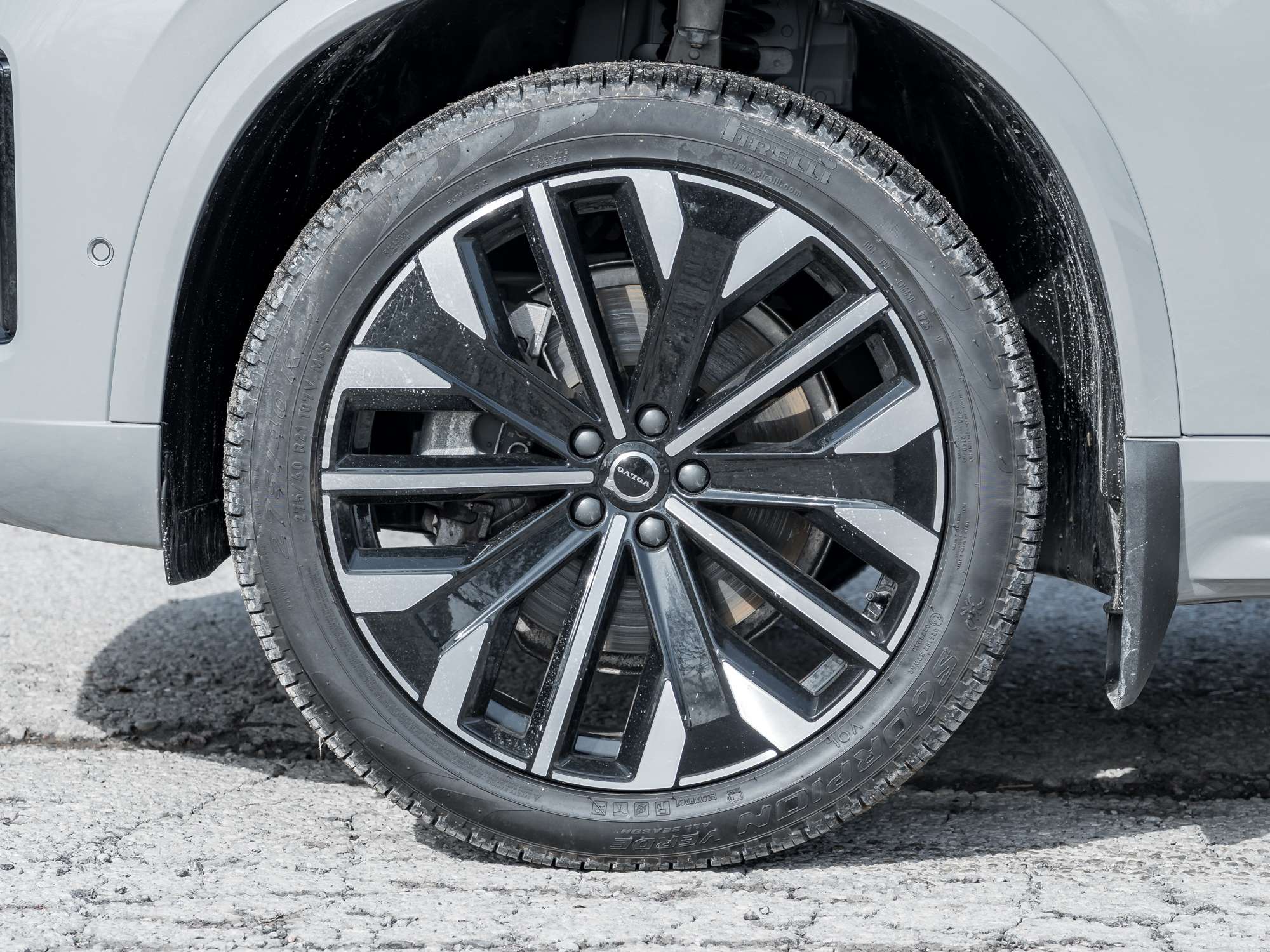 2026 Volvo XC90 B6 AWD PLUS Dark Theme 7-Seater-CPO RATE fr 2.99%* alt 5