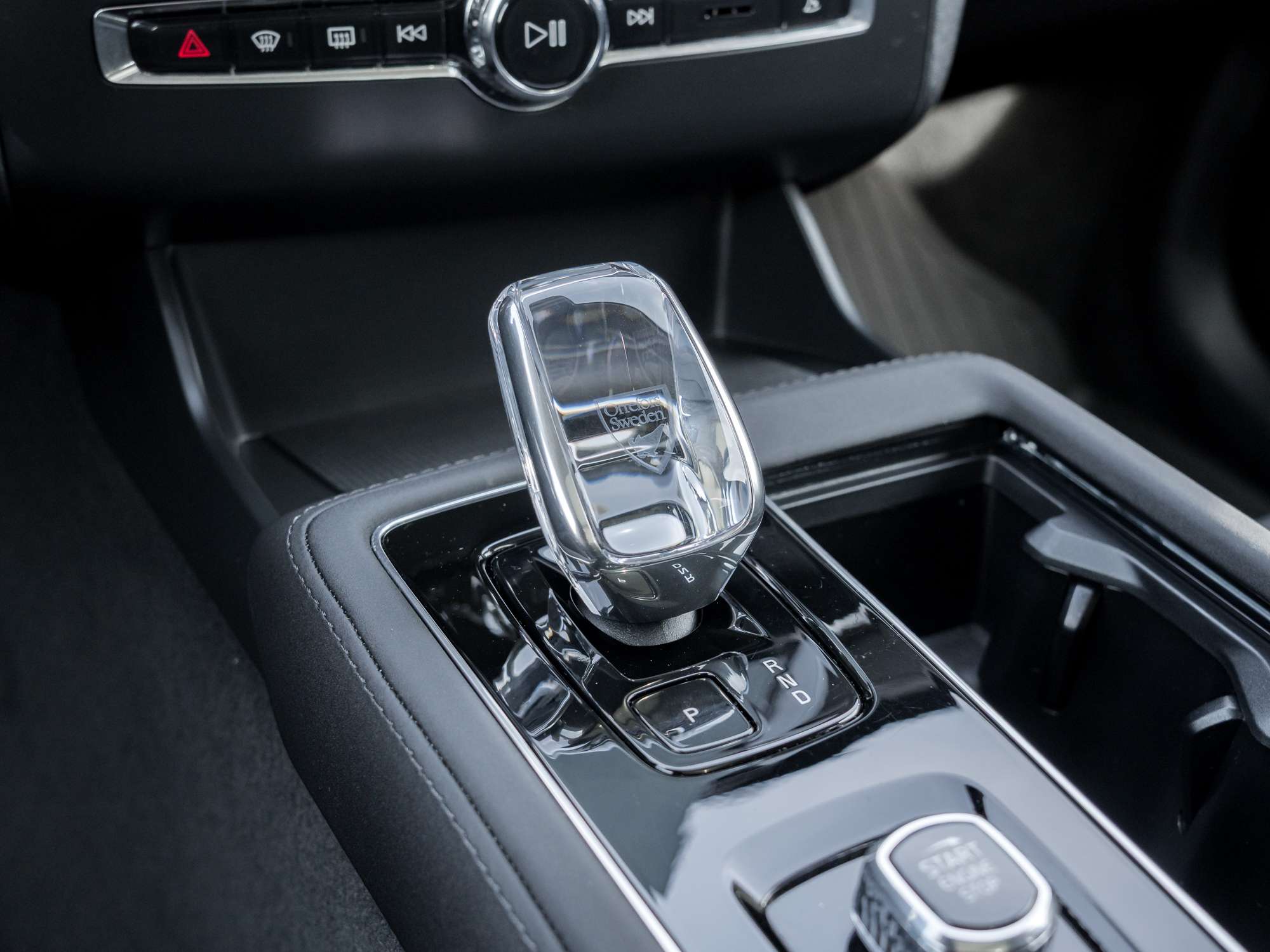 2026 Volvo XC90 B6 AWD PLUS Dark Theme 7-Seater-CPO RATE fr 2.99%* thumb 17