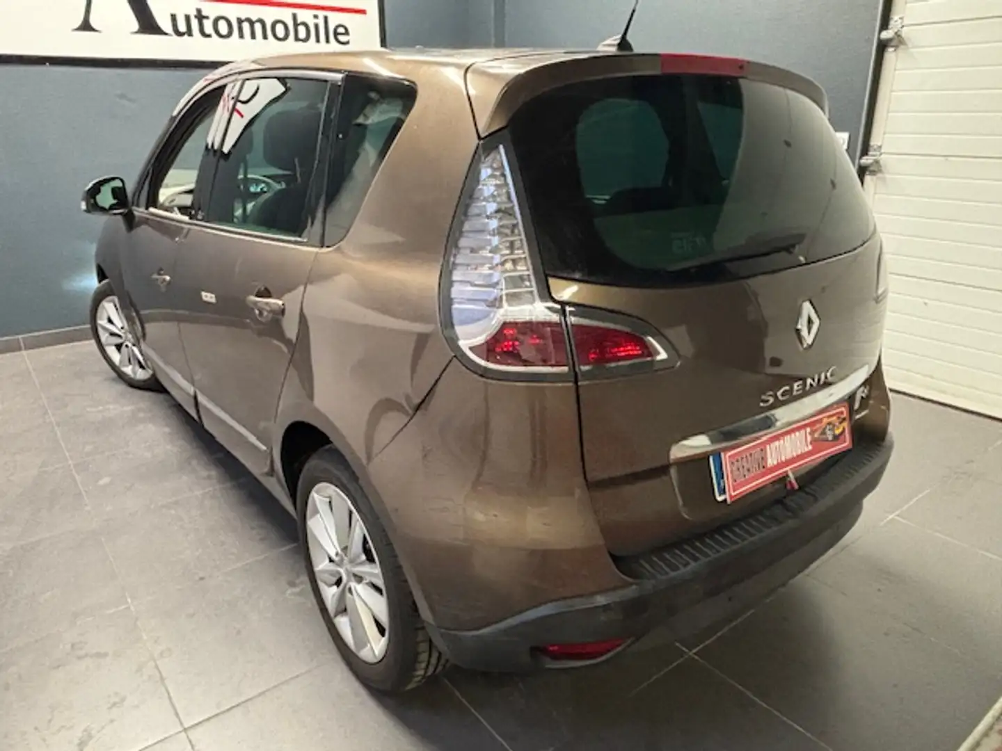 Renault Scenic dCi 110 FAP eco2 Initiale EDC - 2