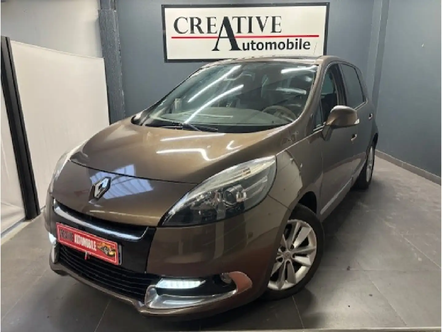 Renault Scenic dCi 110 FAP eco2 Initiale EDC - 1