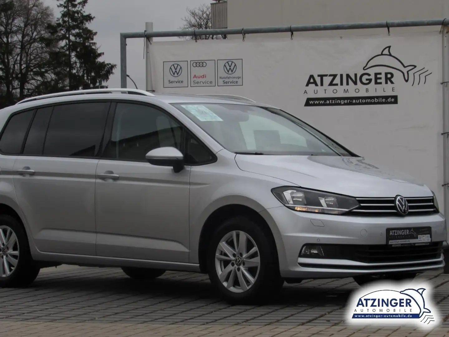 Volkswagen Touran Active 2,0l TDI DAB 7-Sitzer Navi Klima Klima Silber - 1