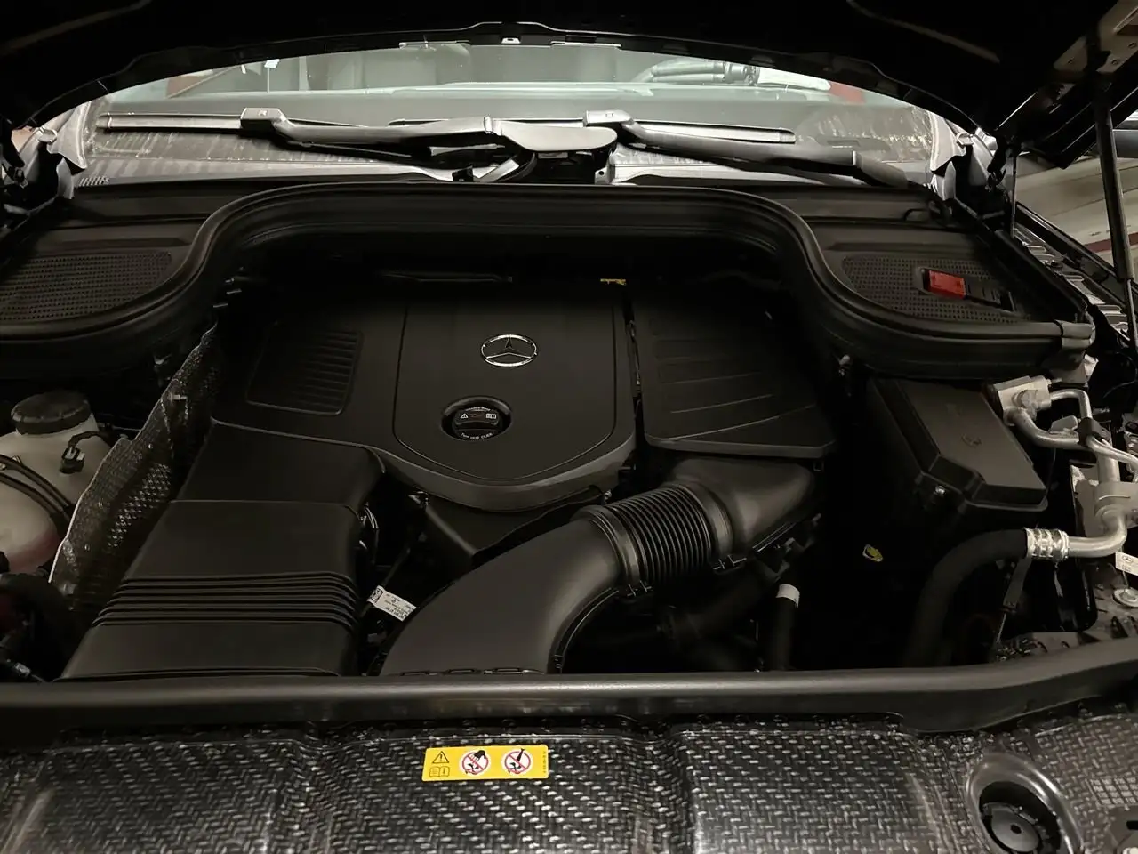 Mercedes-Benz GLE снимка Mercedes-Benz GLE