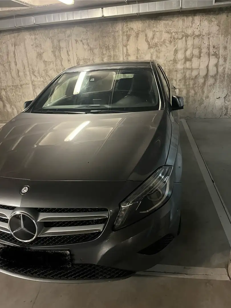 Mercedes-Benz A 180 A 180CDI BE Urban 7G-DCT Urban Gris - 1