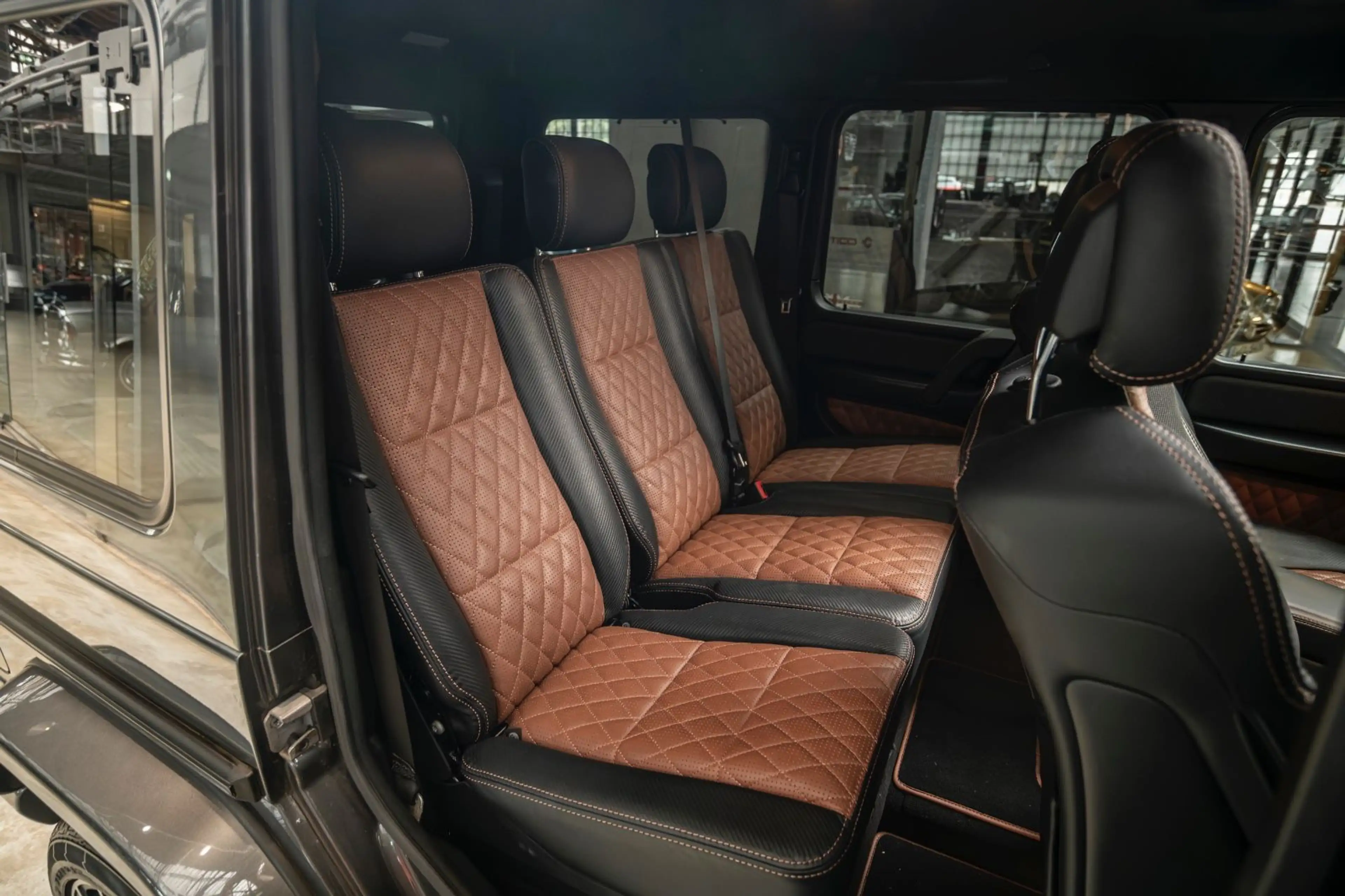 Mercedes-Benz G 63 AMG G63 Edition 463 - Exklusiv - Designo - CarPlay — photo 31