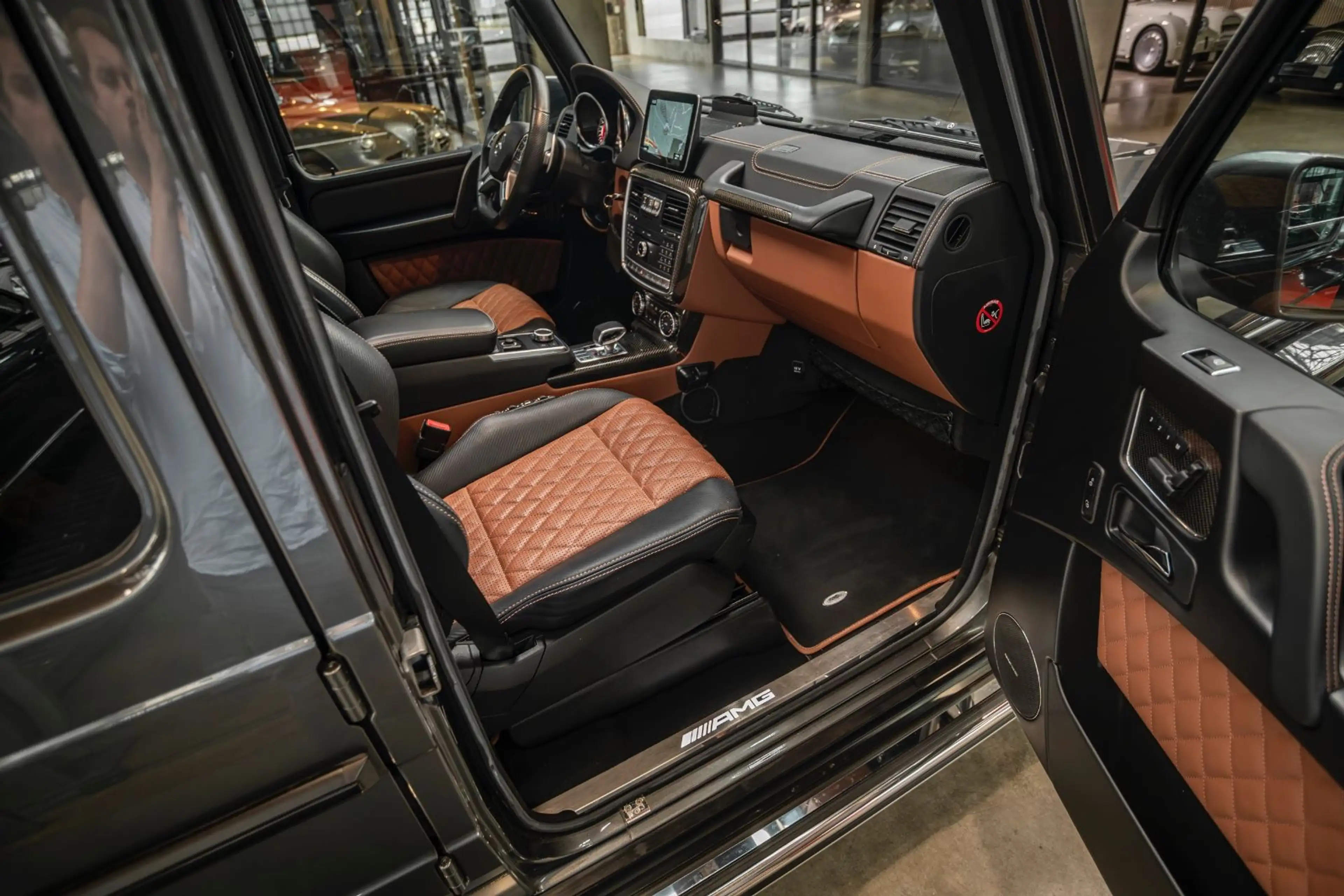 Mercedes-Benz G 63 AMG G63 Edition 463 - Exklusiv - Designo - CarPlay — photo 32