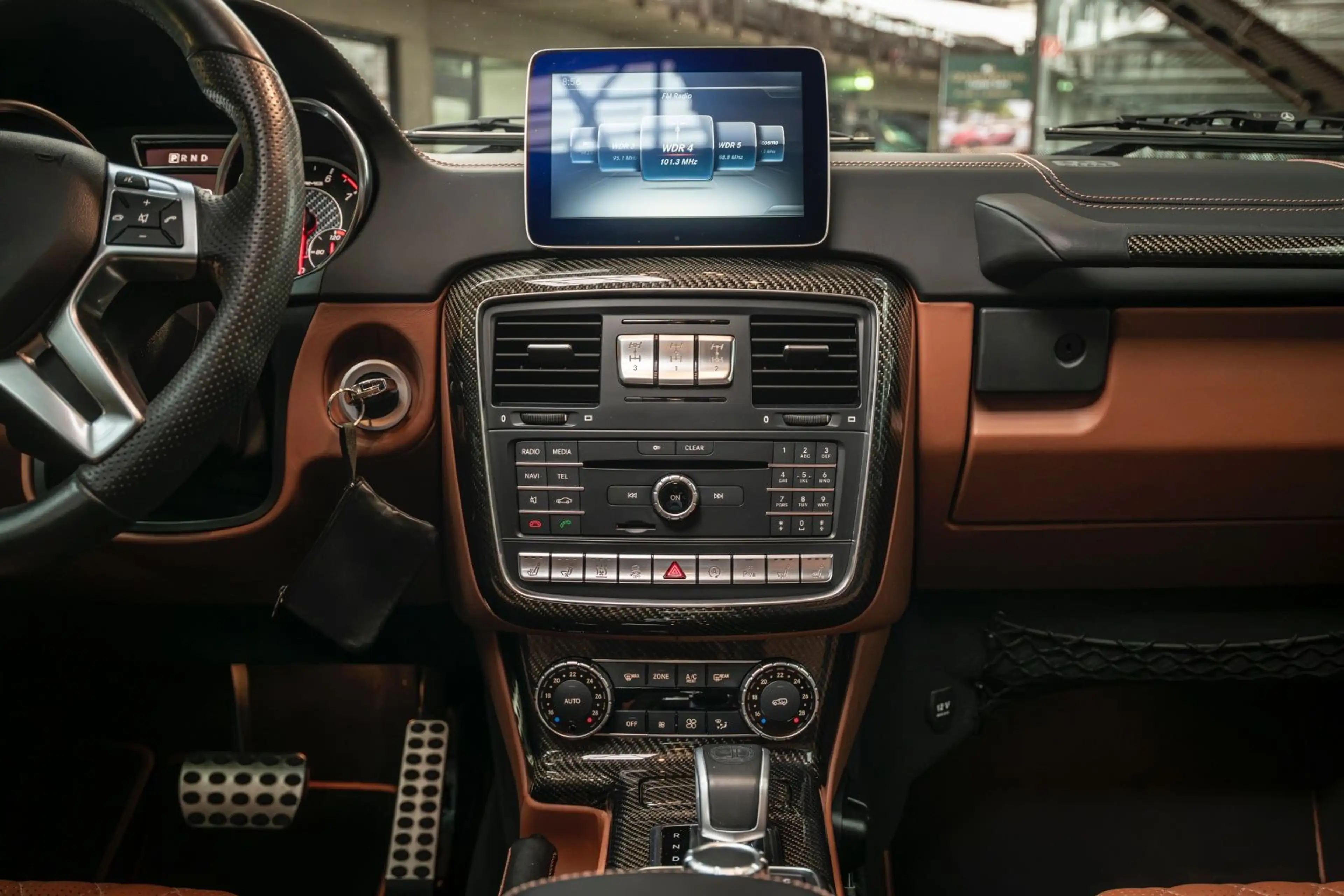 Mercedes-Benz G 63 AMG G63 Edition 463 - Exklusiv - Designo - CarPlay — photo 35