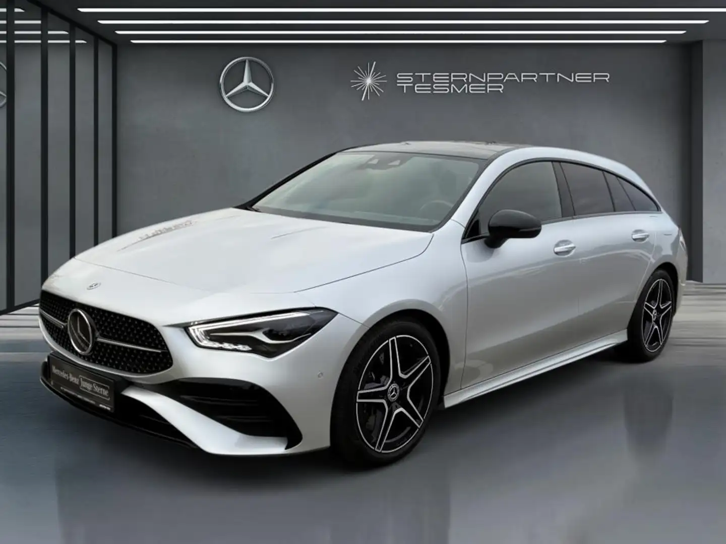 Mercedes-Benz CLA 250 4M SB AMG-Premium Panorama Distronic Zilver - 1