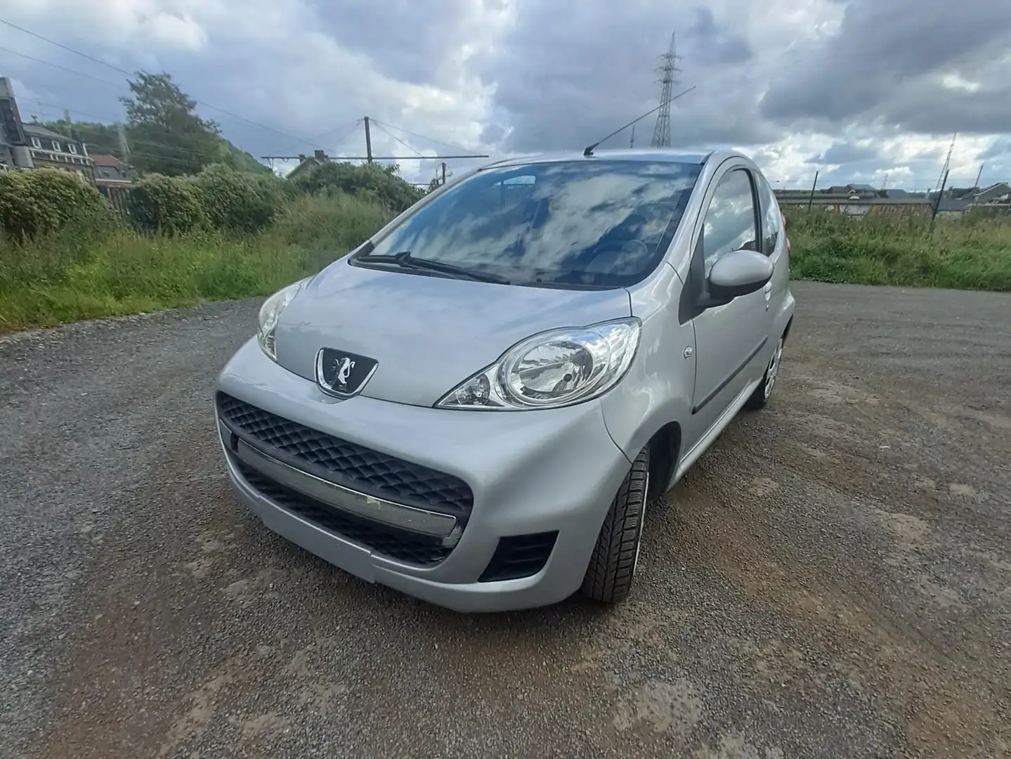 Peugeot 107 107 1.0i Urban **1 an garantie ** Zilver - 1