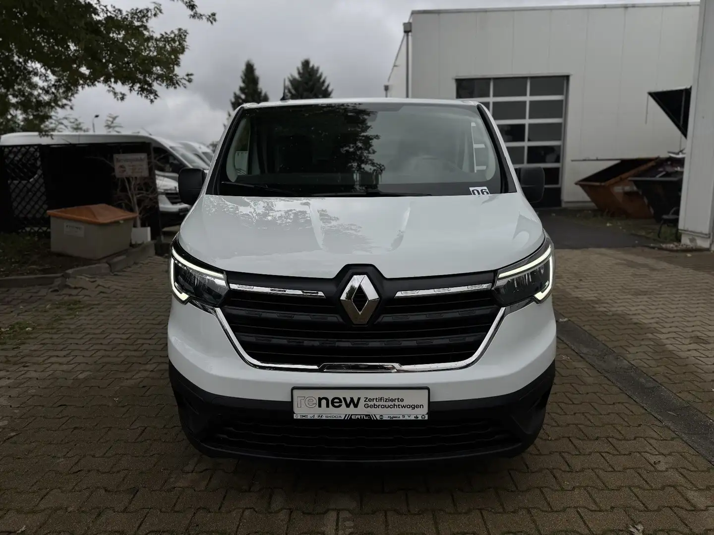 Renault Trafic Komfort L1H1 3,0t dCi 150 PS Weiß - 2