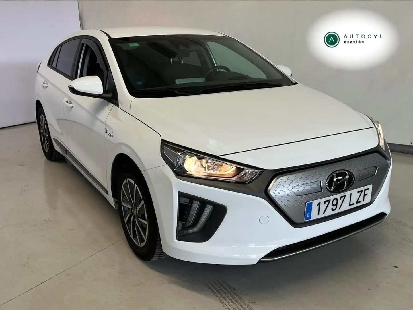 Hyundai IONIQ EV 100kW Klass Blanc - 1