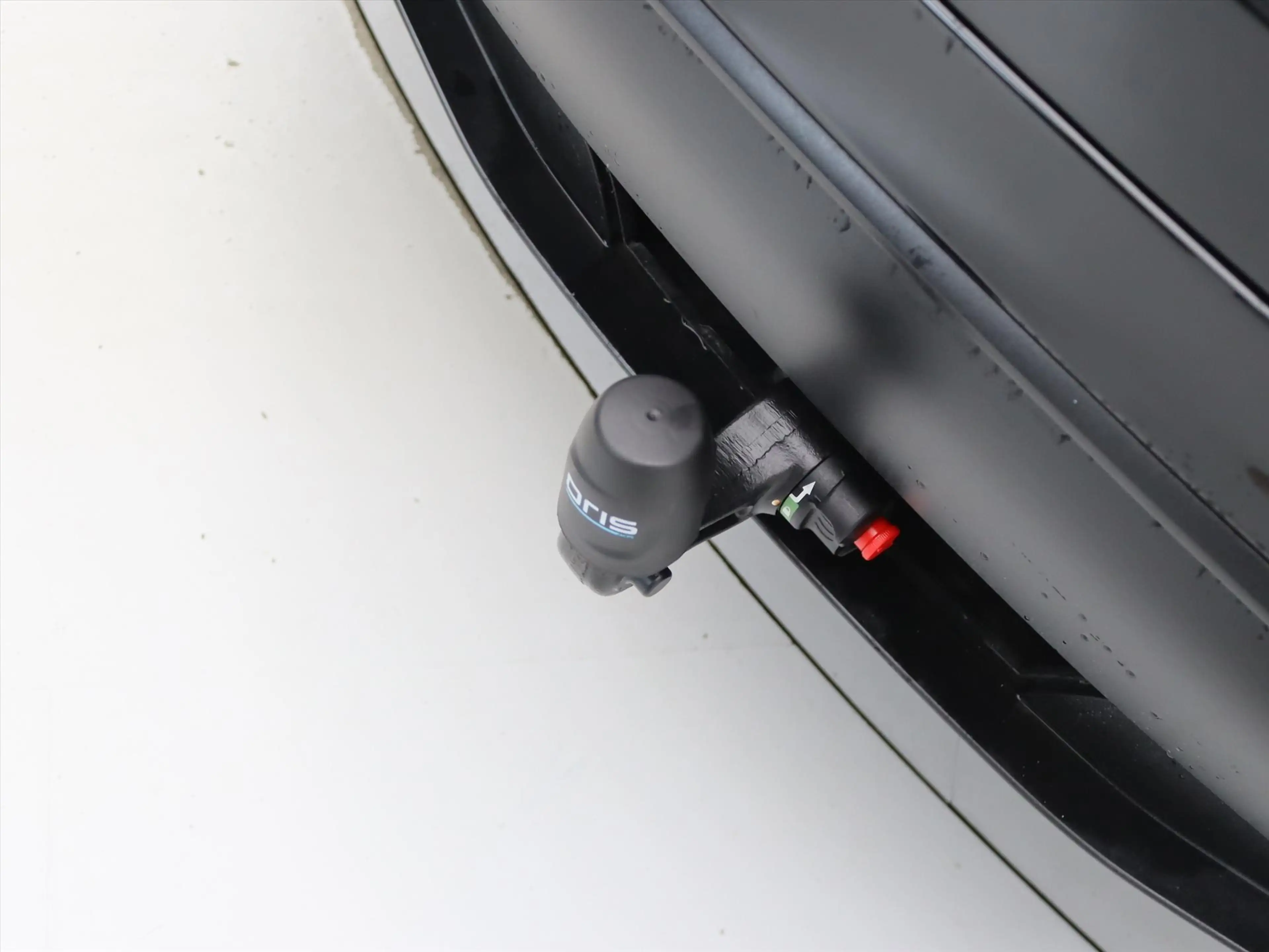 Tesla Model Y Long Range AWD 75kWh 351pk 93% SoH [ TREKHAAK+AMD — photo 23