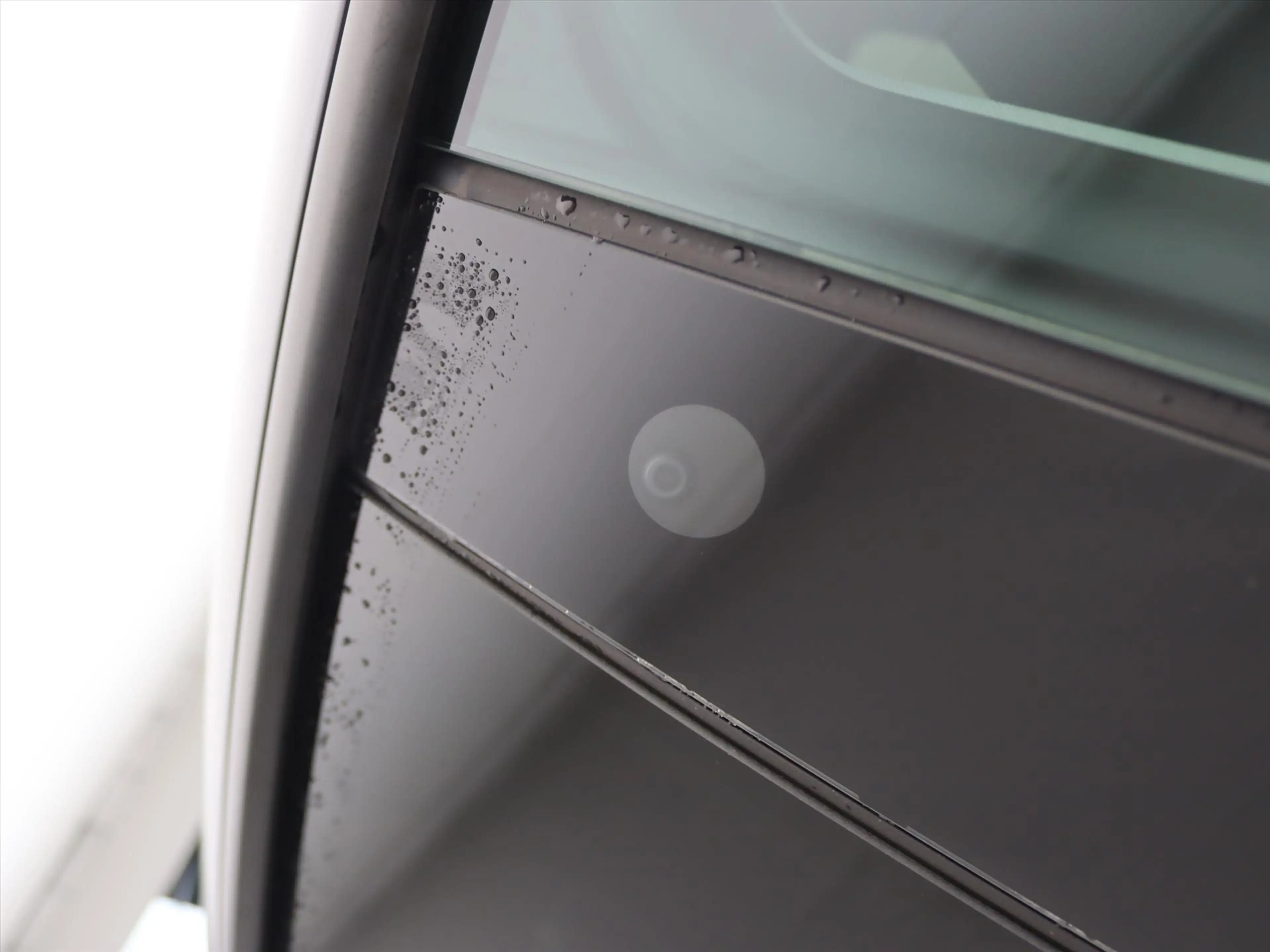 Tesla Model Y Long Range AWD 75kWh 351pk 93% SoH [ TREKHAAK+AMD — photo 28