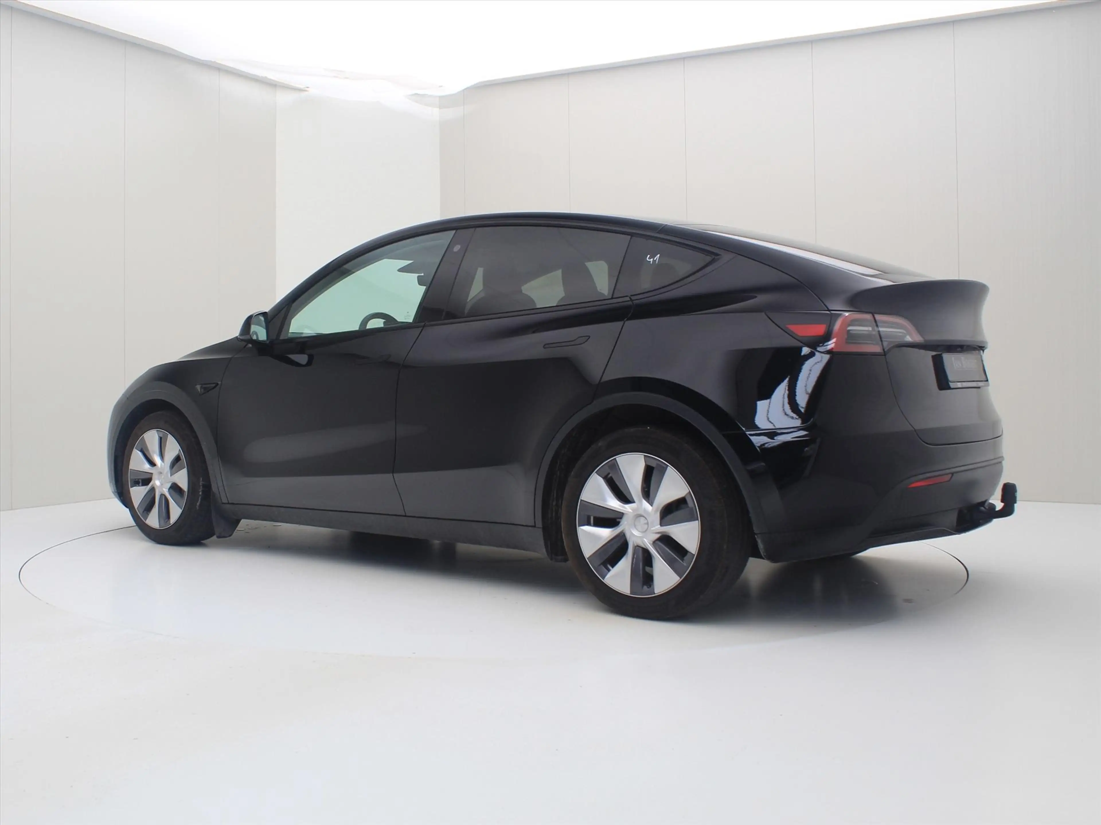 Tesla Model Y Long Range AWD 75kWh 351pk 93% SoH [ TREKHAAK+AMD — photo 3