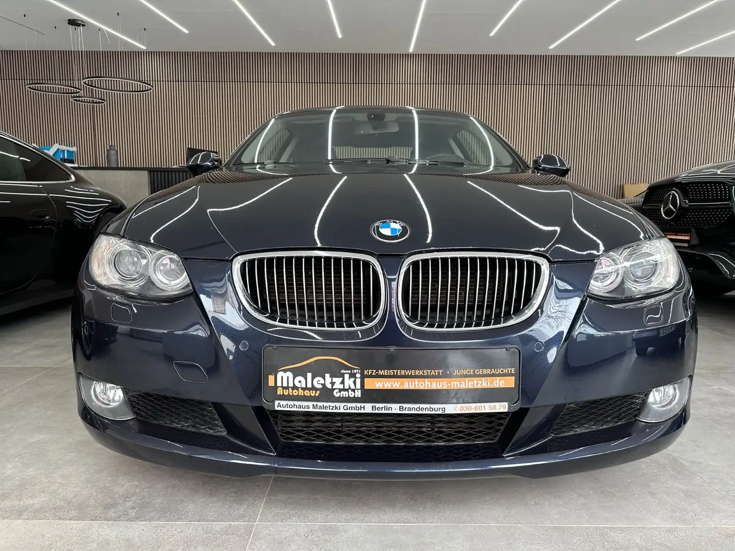 BMW 325 d Coupe*Standheizung*Leder*Professional-Navi* Blau - 2