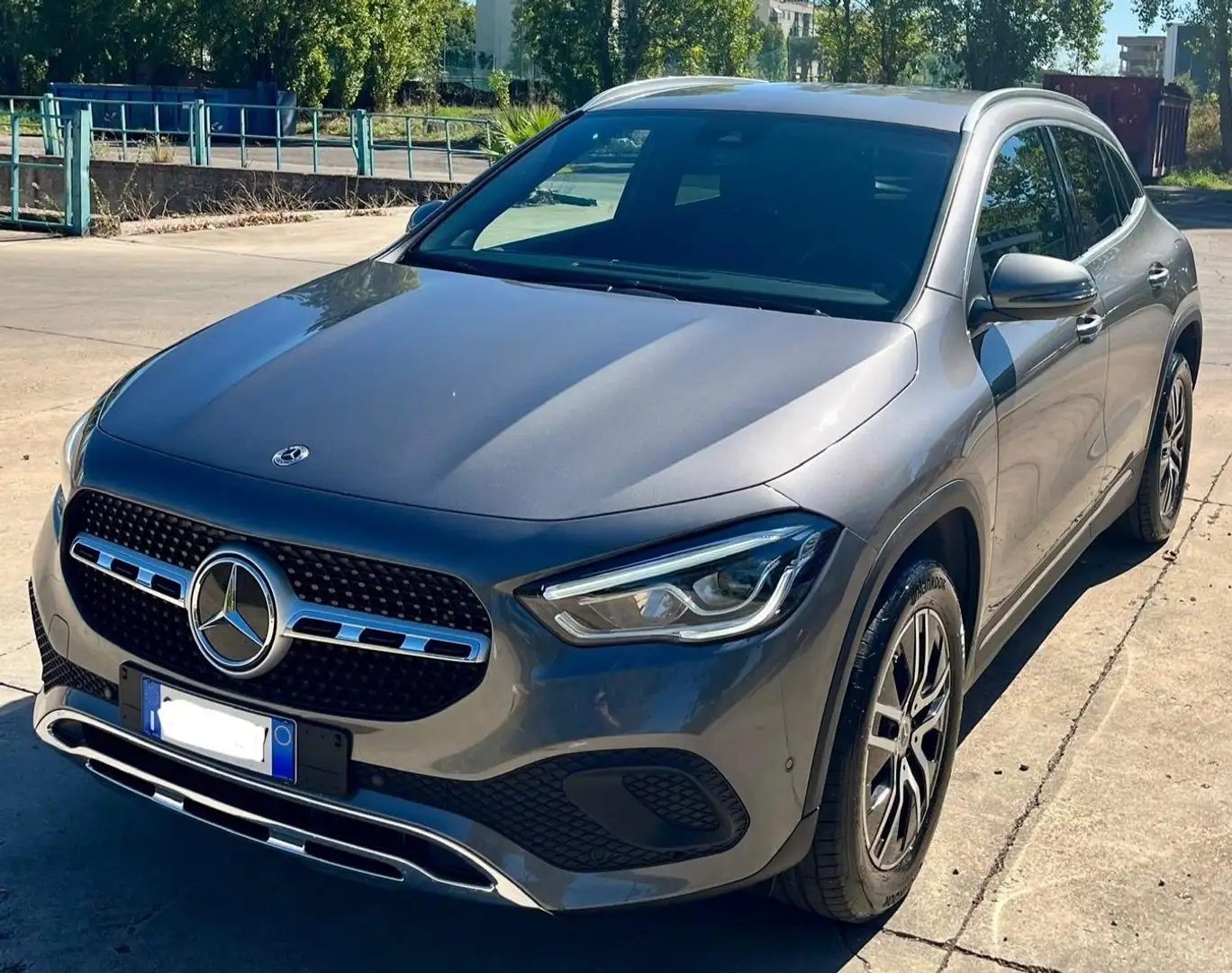 Mercedes-Benz GLA 200 d Sport Plus auto Mbux * Full Led * Grey - 1