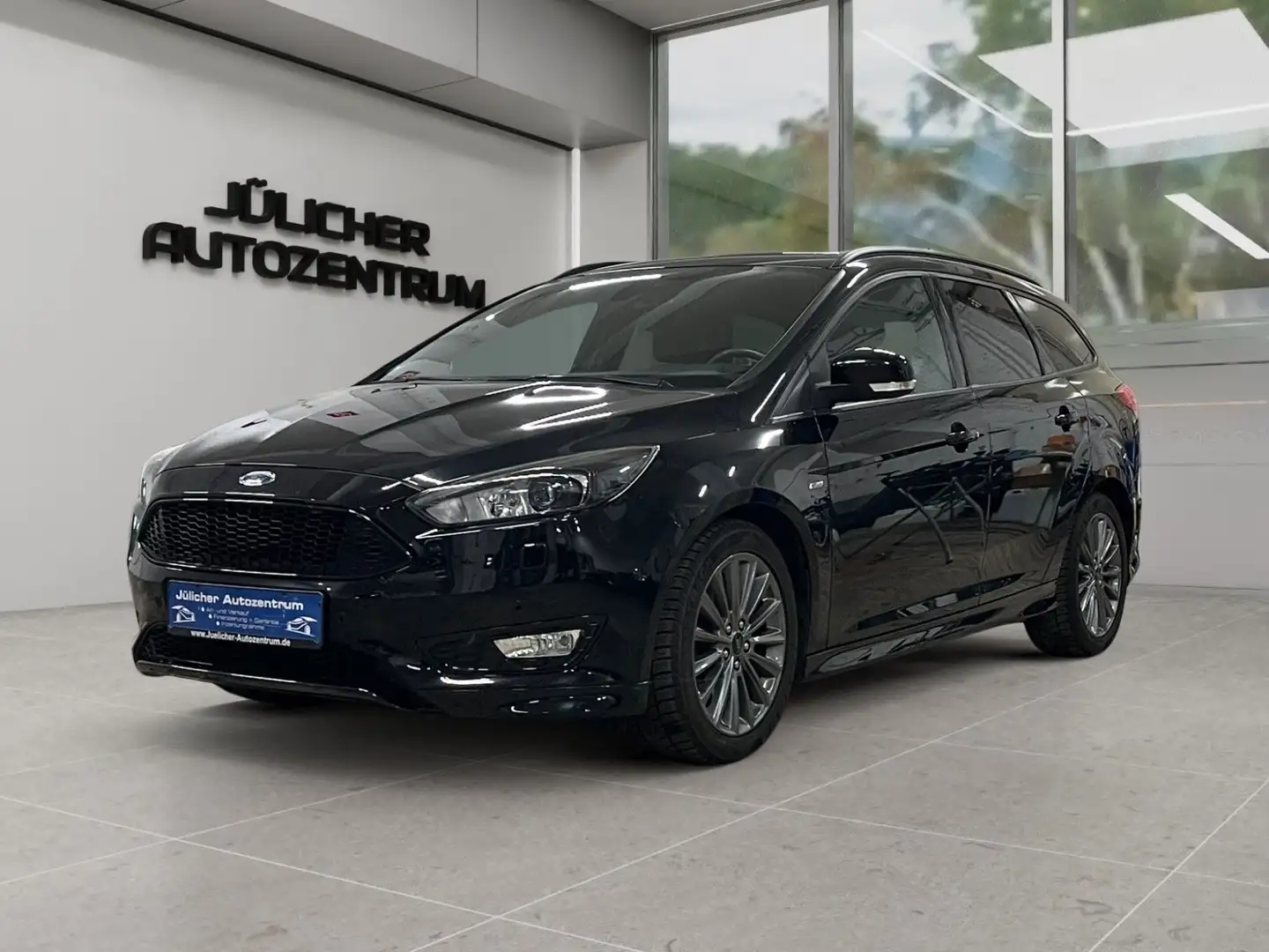 Ford Focus Turnier 1.5 ST-Line, 8x bereift Noir - 1