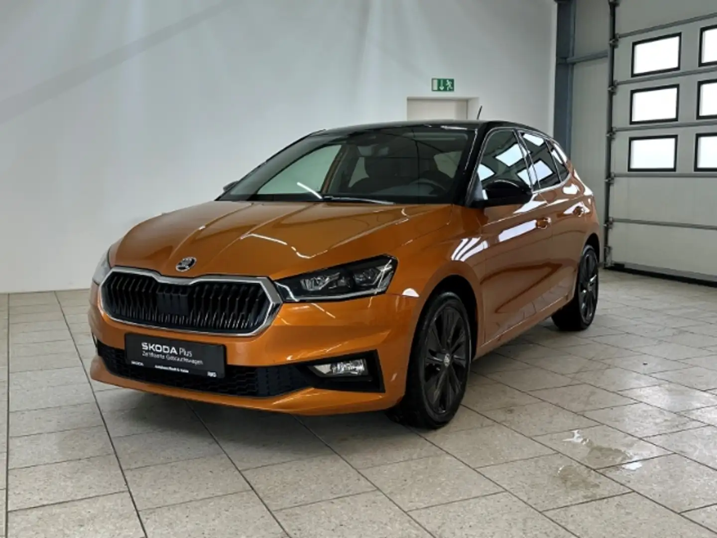 Skoda Fabia 1.0 TSI Style AHK Navi LED PDC Freisprech Orange - 2