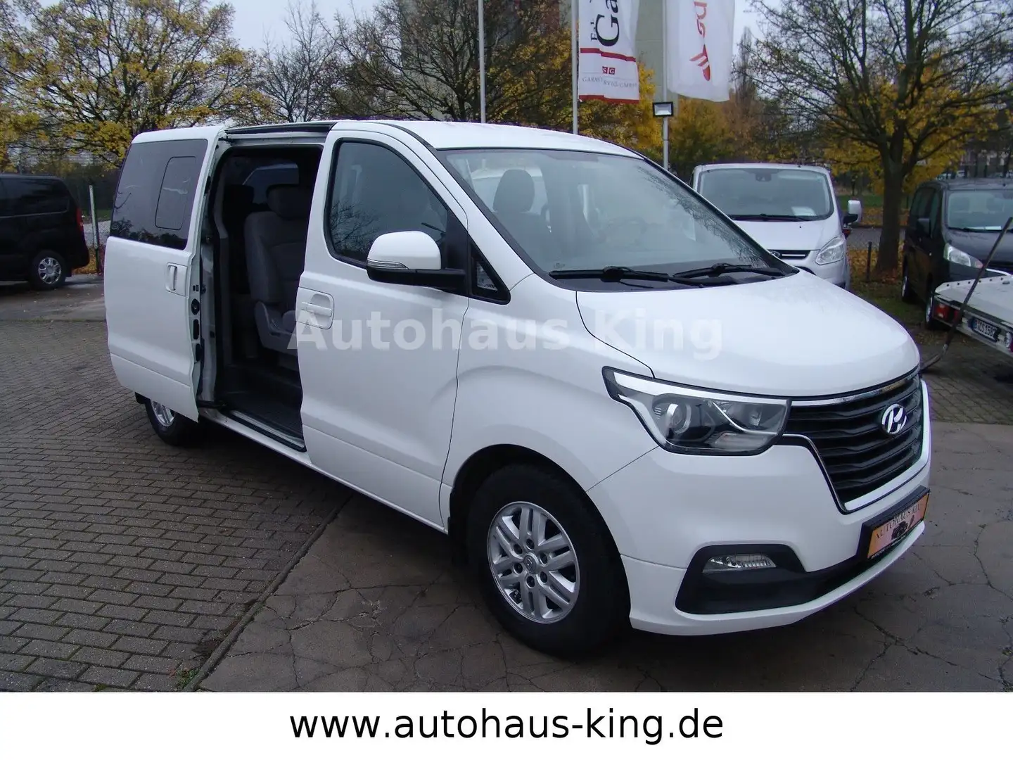 Hyundai H-1 Travel Trend -8Sit/NAVI/AUTOM/wenig KM Blanc - 1