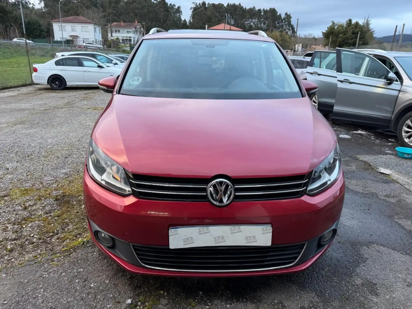 Volkswagen Touran 1.6TDI Advance BMT DSG 105 Violett - 1