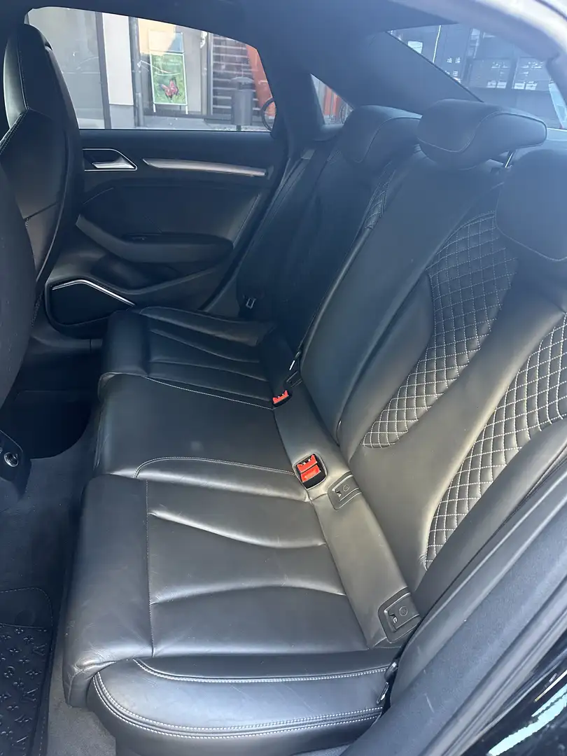 Audi - 2