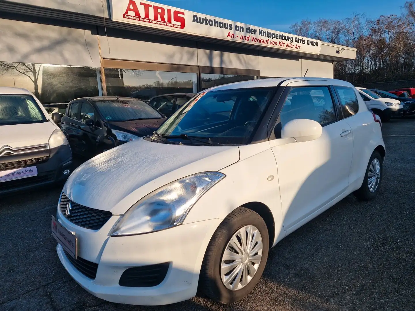 Suzuki Swift Basic Weiß - 2