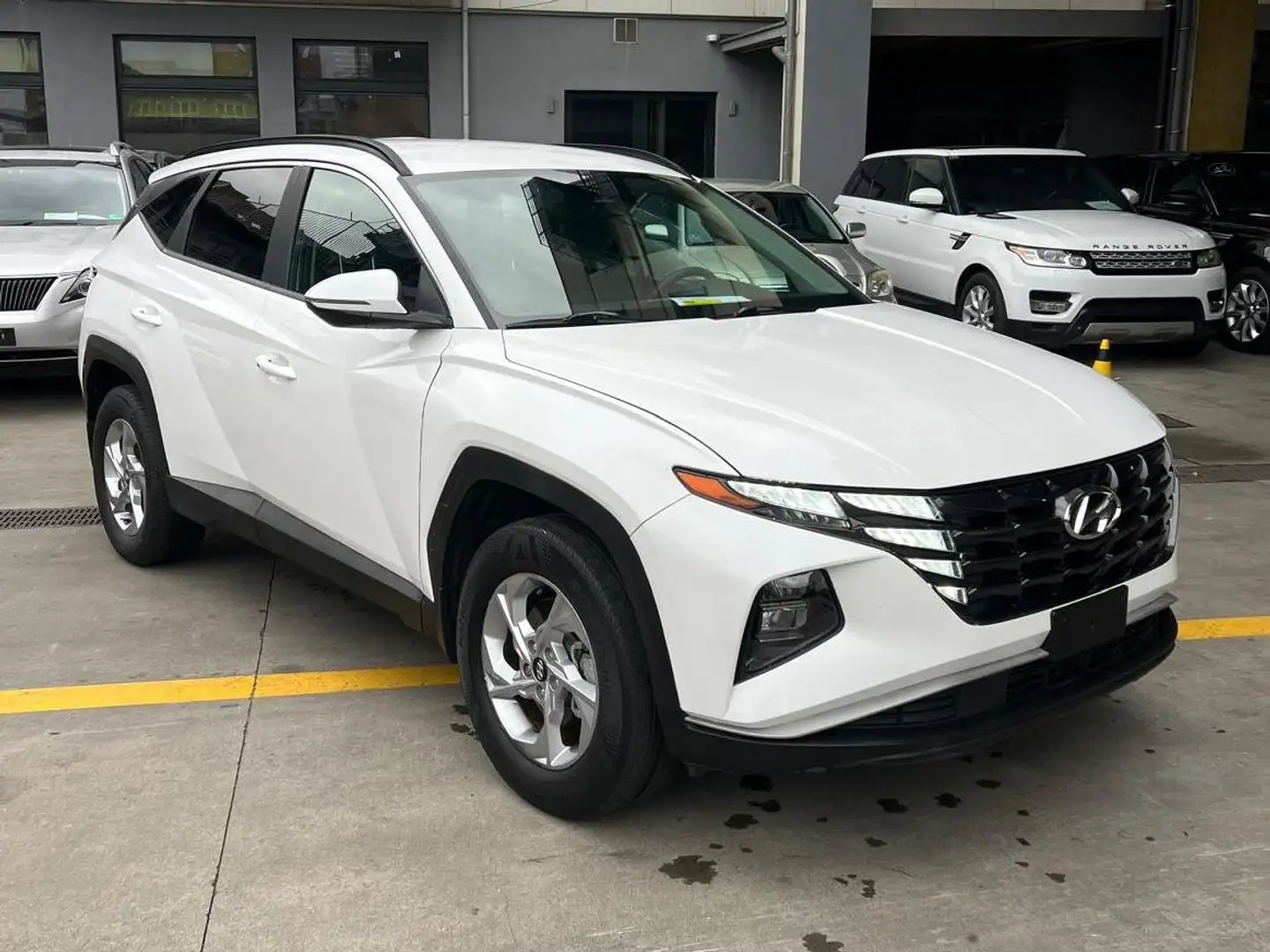 Hyundai TUCSON 4WD-ONLY FOR EXPORT OUT OF EUROPE Weiß - 1