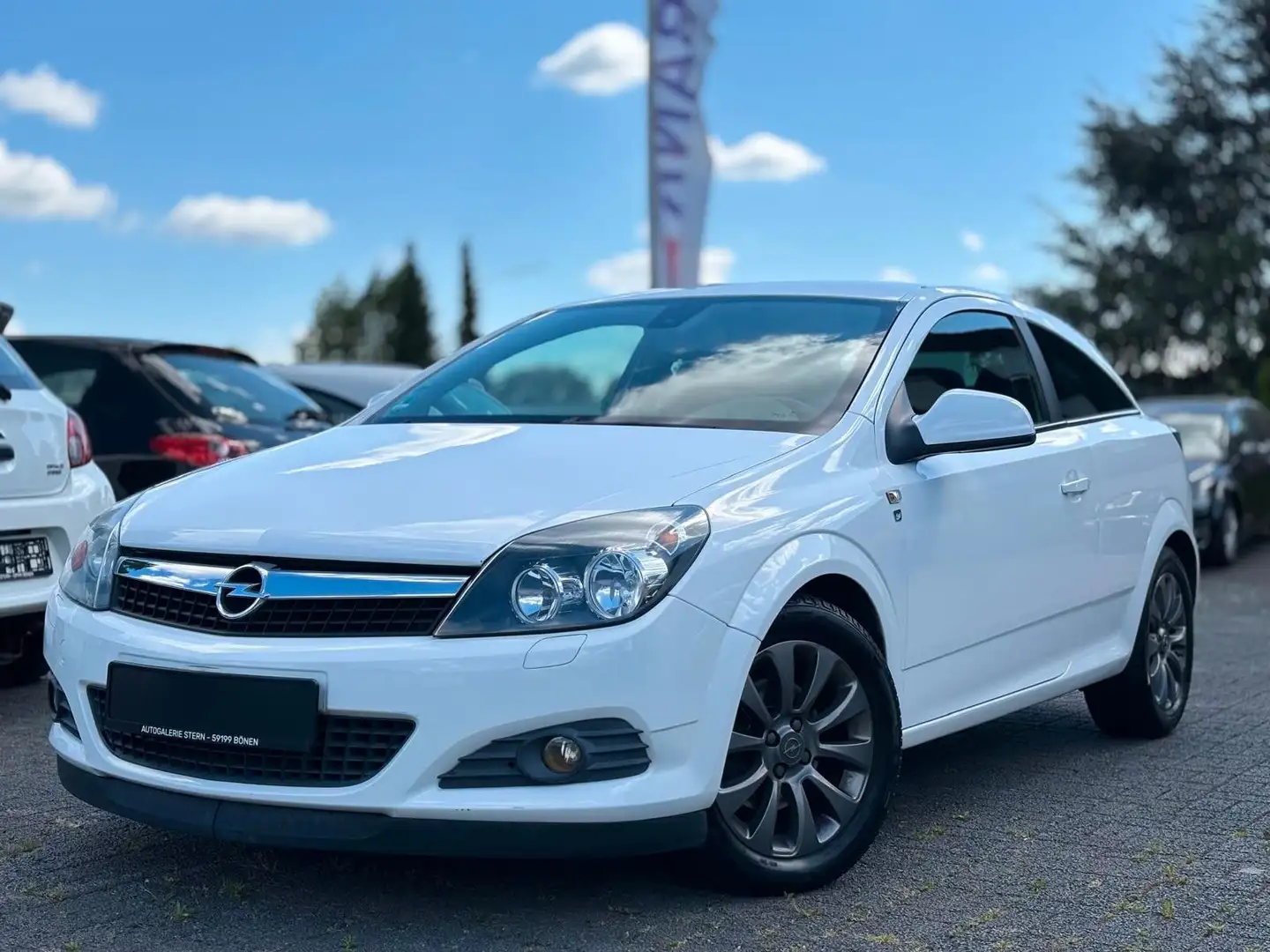 Opel Astra H 1.4 GTC Edition "111 Jahre" Blanco - 1
