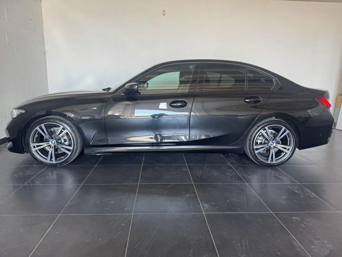 BMW 320 d mhev 48V Msport auto Nero - 2