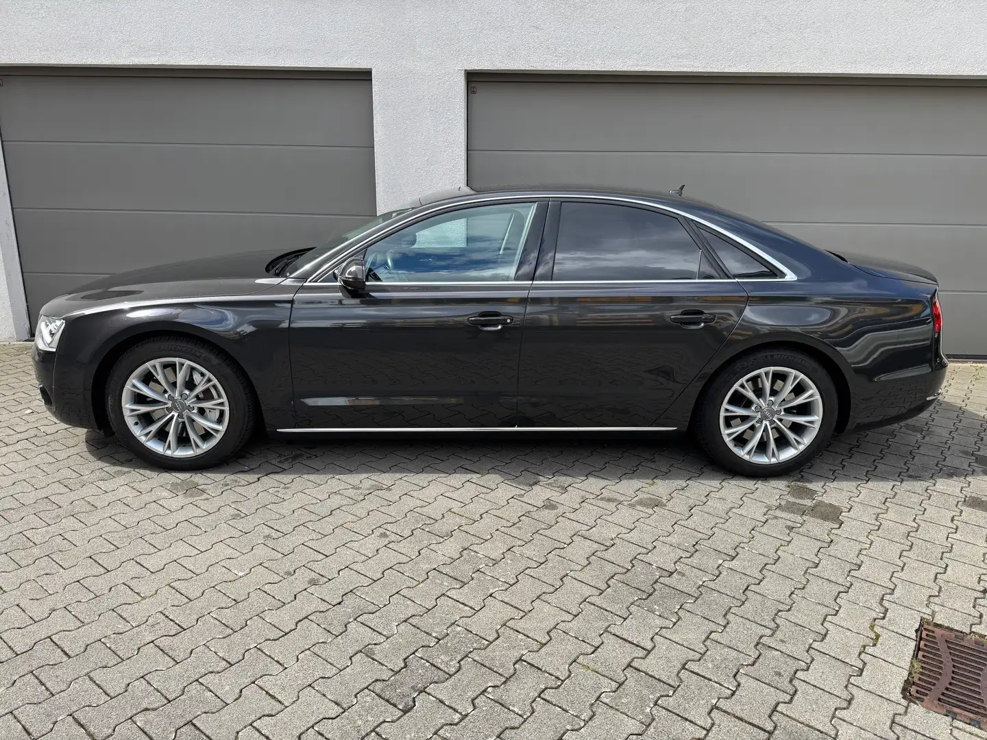 Audi A8 4.2 TDI quattro*19*Bose*Luft*Solar*Massage Grau - 2