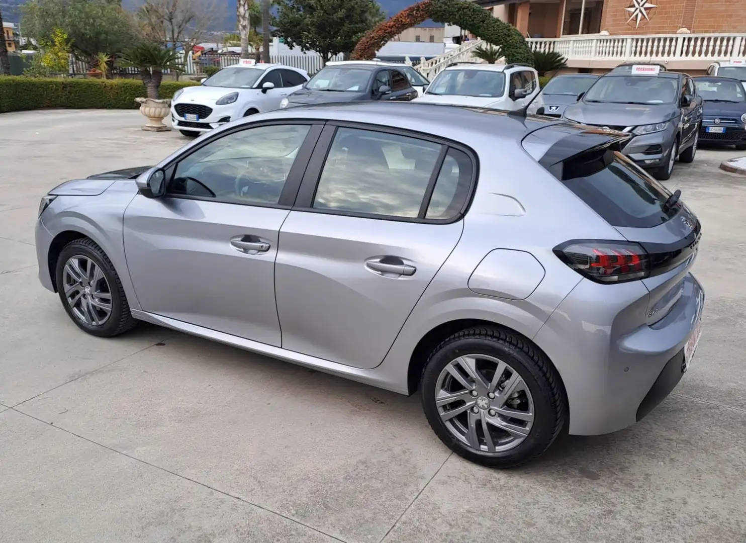 Peugeot 208 1.5 bluehdi 100Cv Active Pack Gris - 2