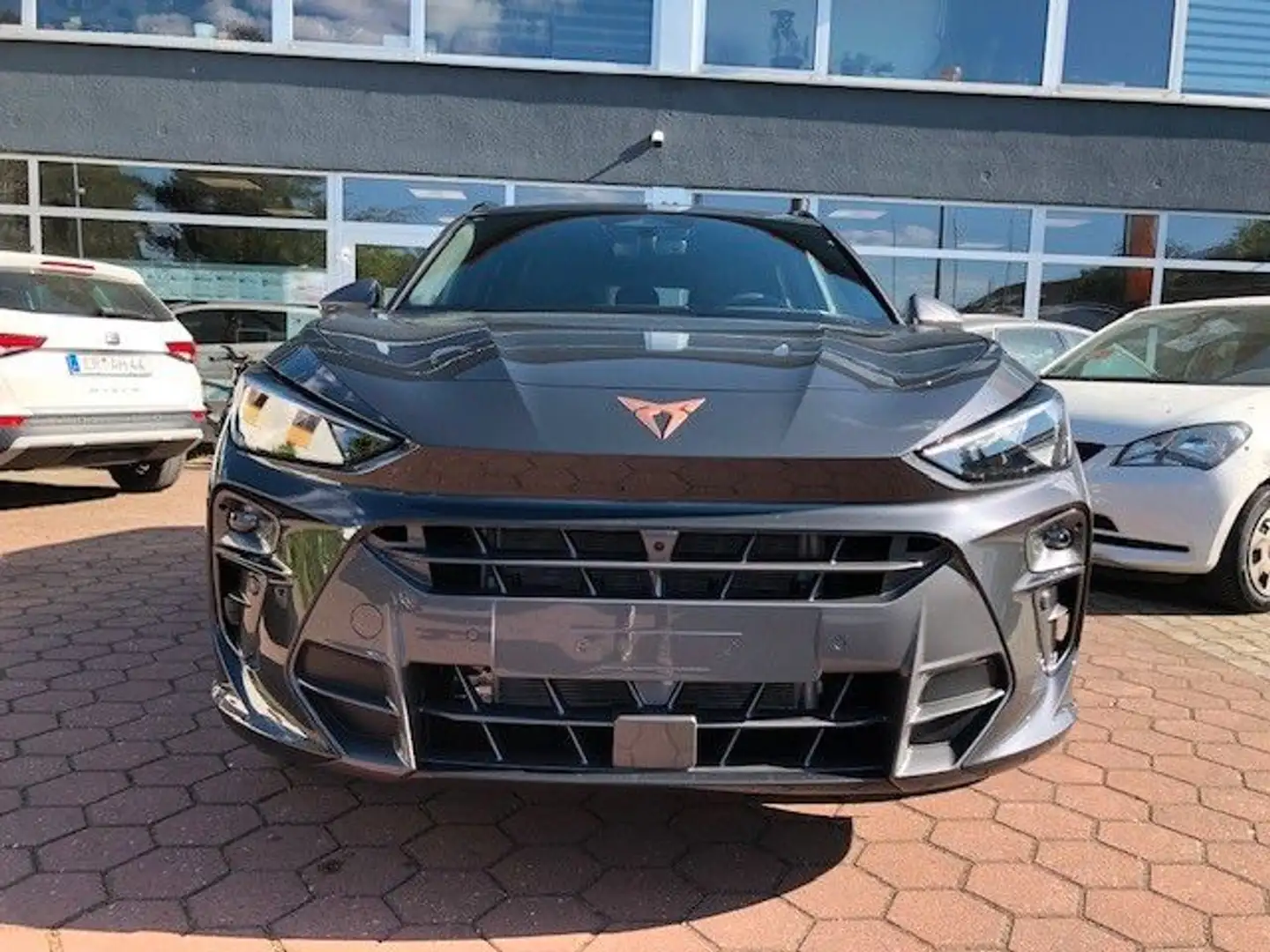 CUPRA Terramar 1.5e-Hybrid 200 kW VZ,FullLink,SHZ,Navi Grau - 2