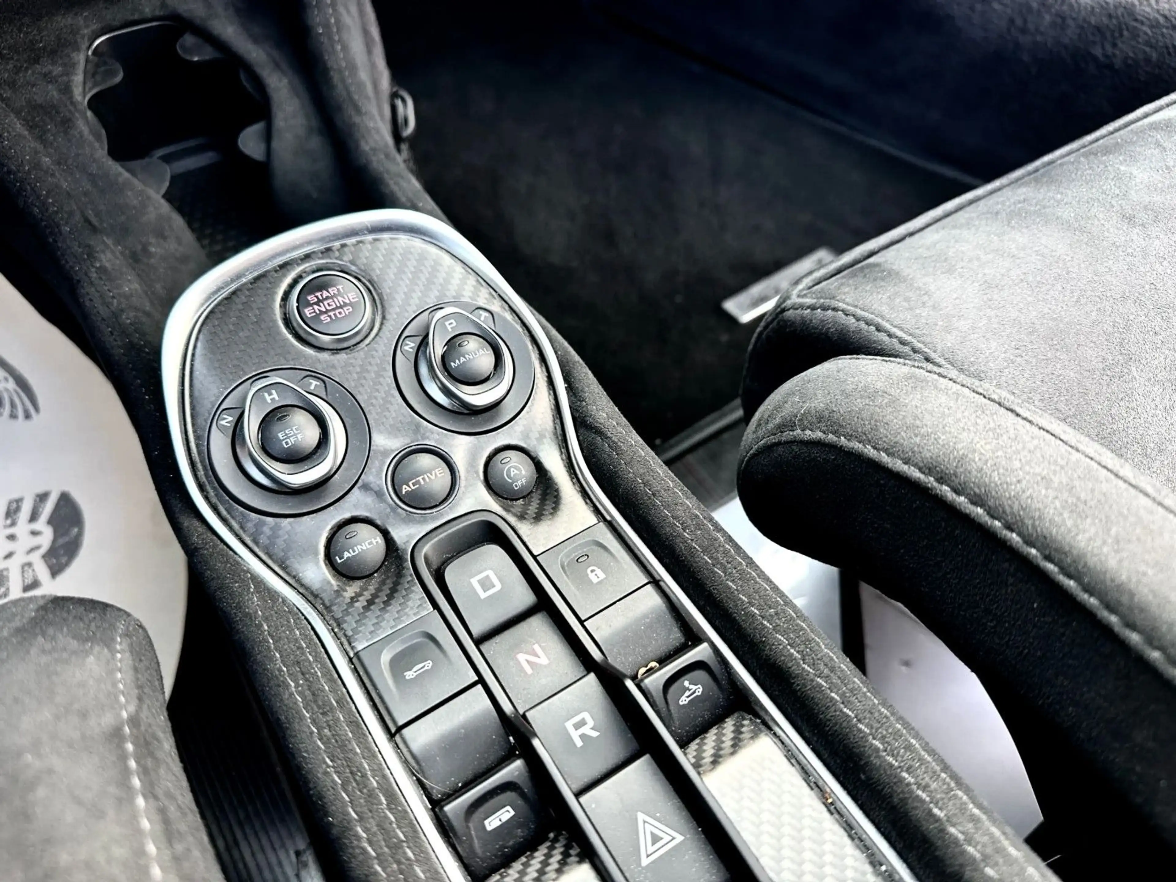 McLaren 600LT Spider | Carbon-Paket | B&W | Lift — photo 11