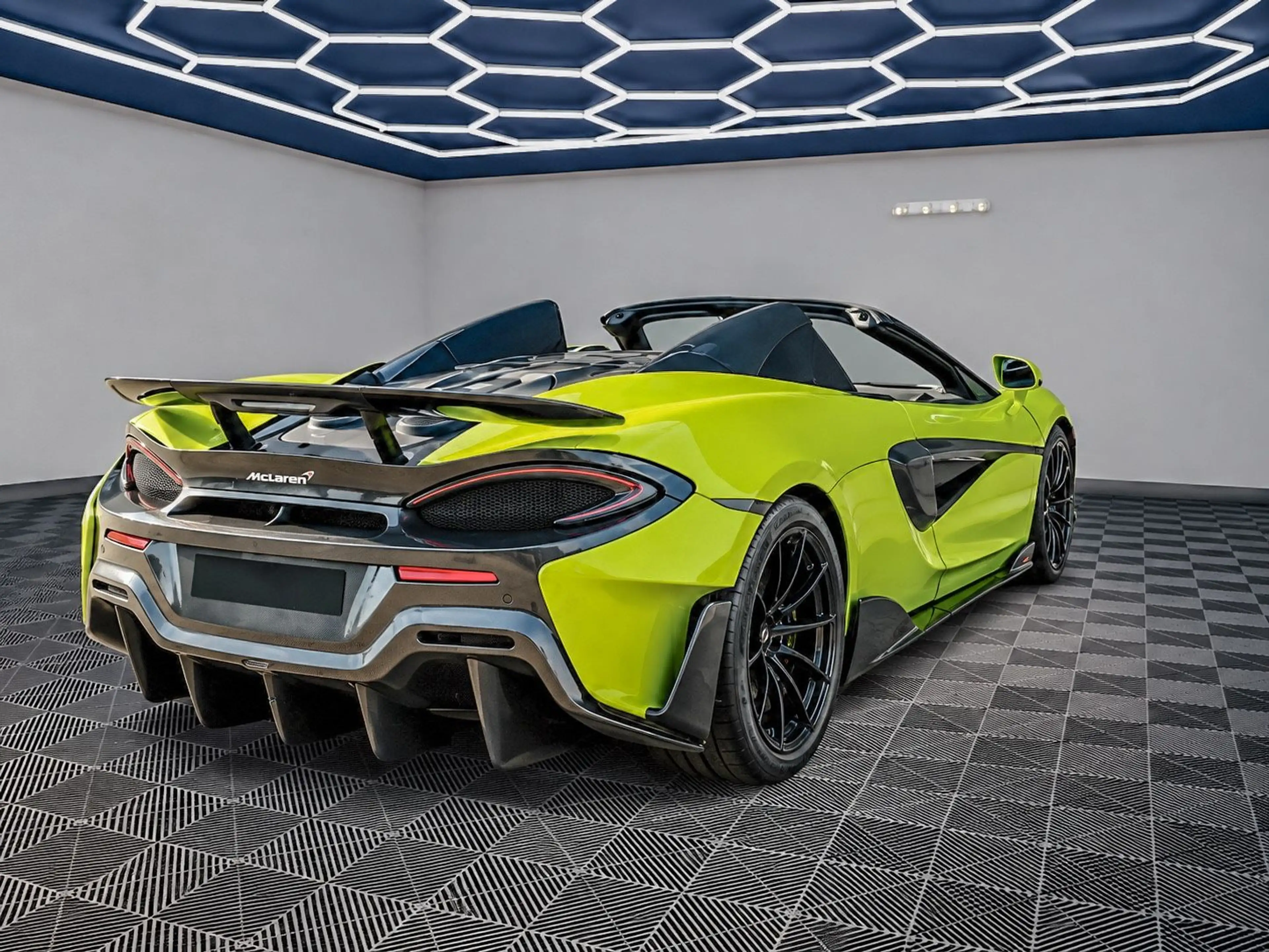 McLaren 600LT Spider | Carbon-Paket | B&W | Lift — photo 5