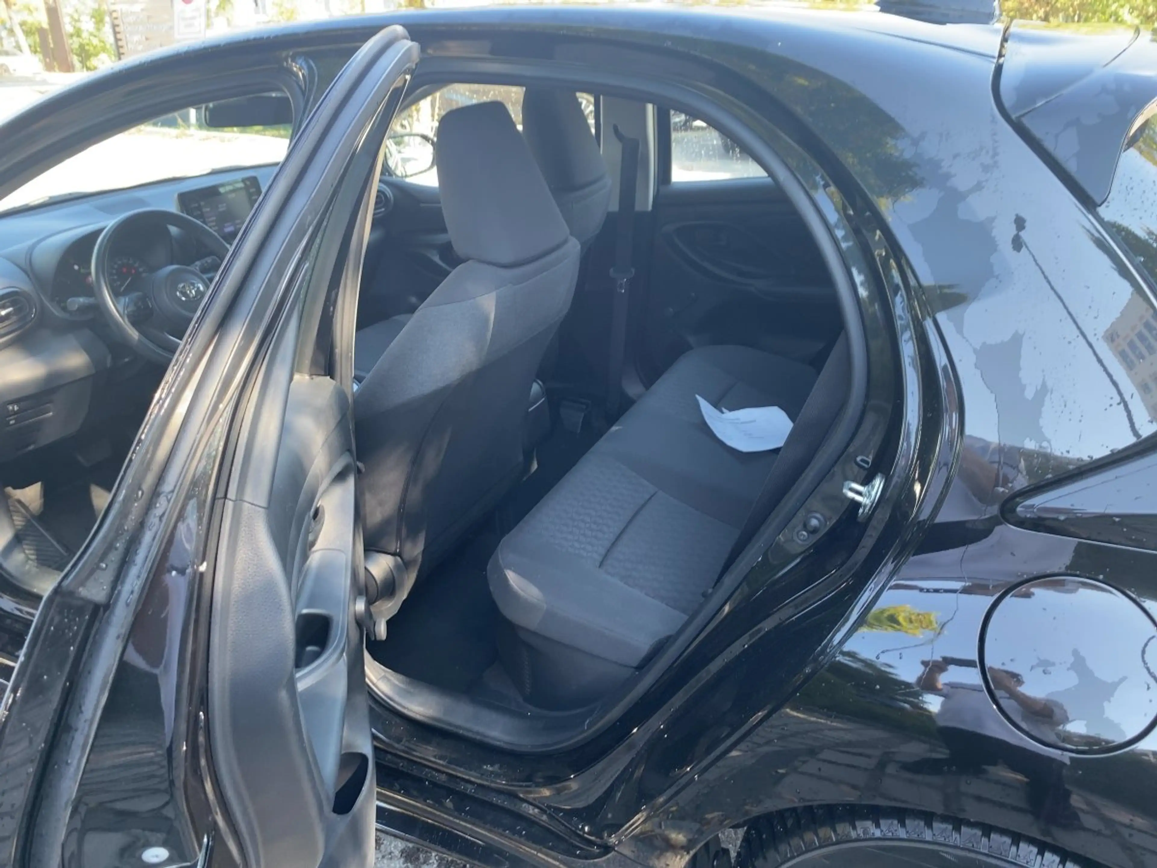 Toyota Yaris 1.5 Comfort — photo 12